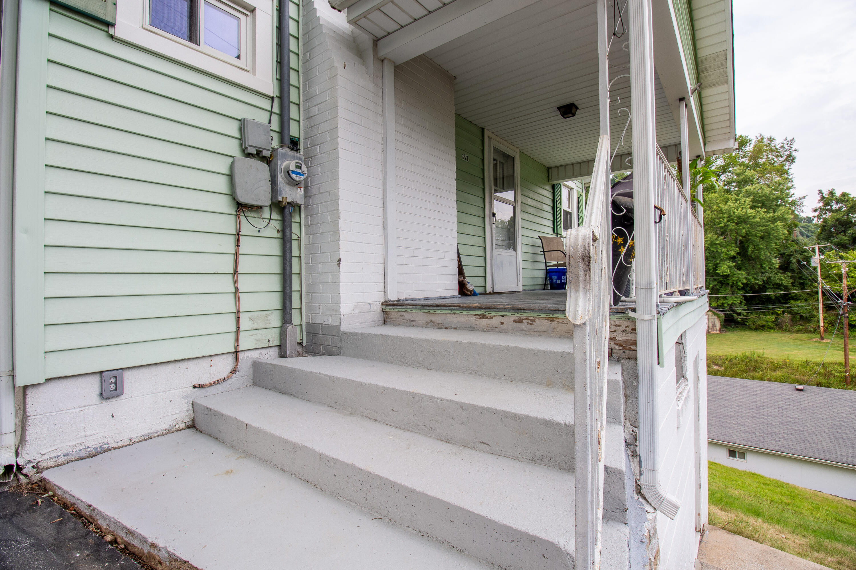 152 Woodland Street