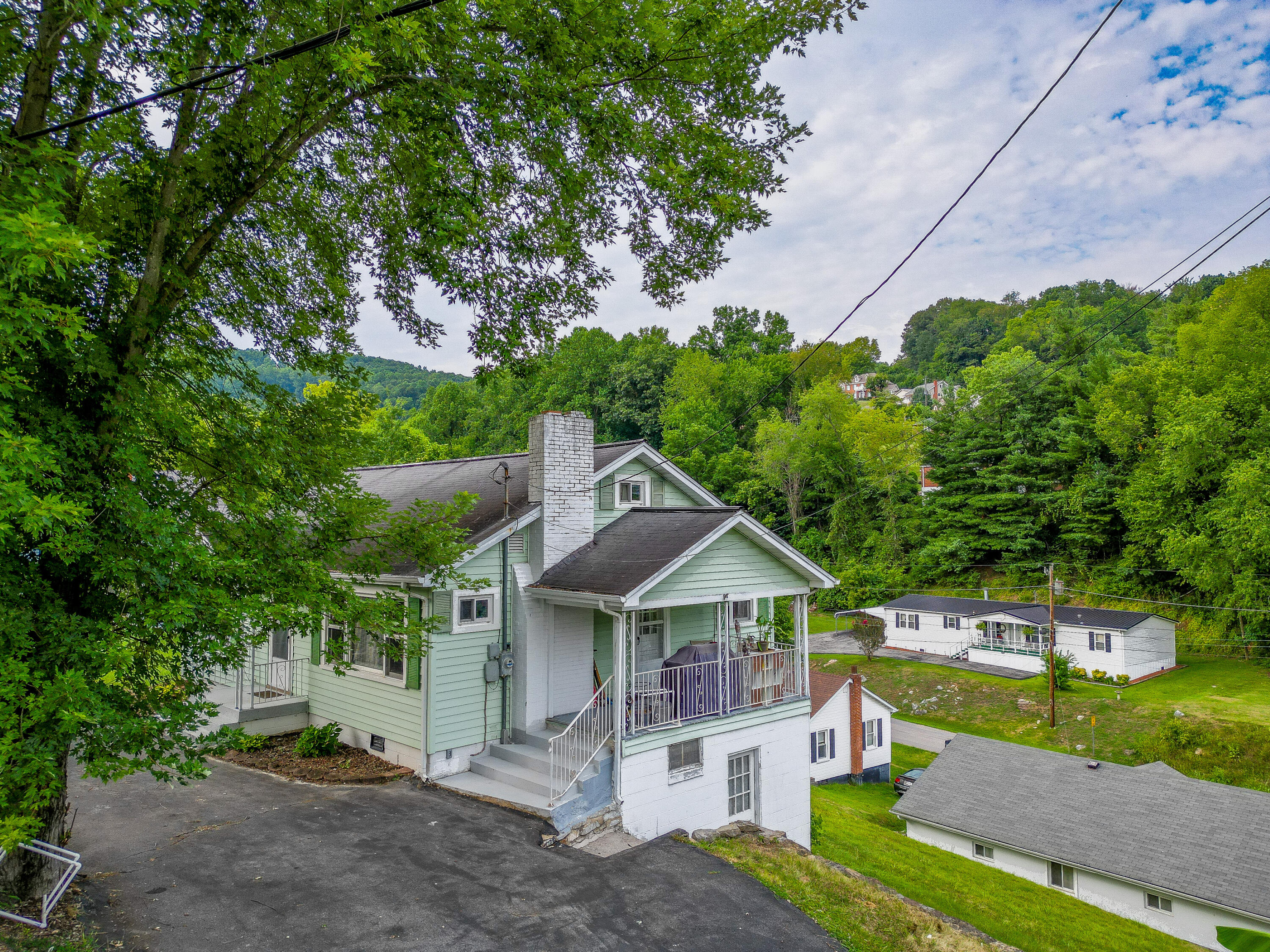 152 Woodland Street