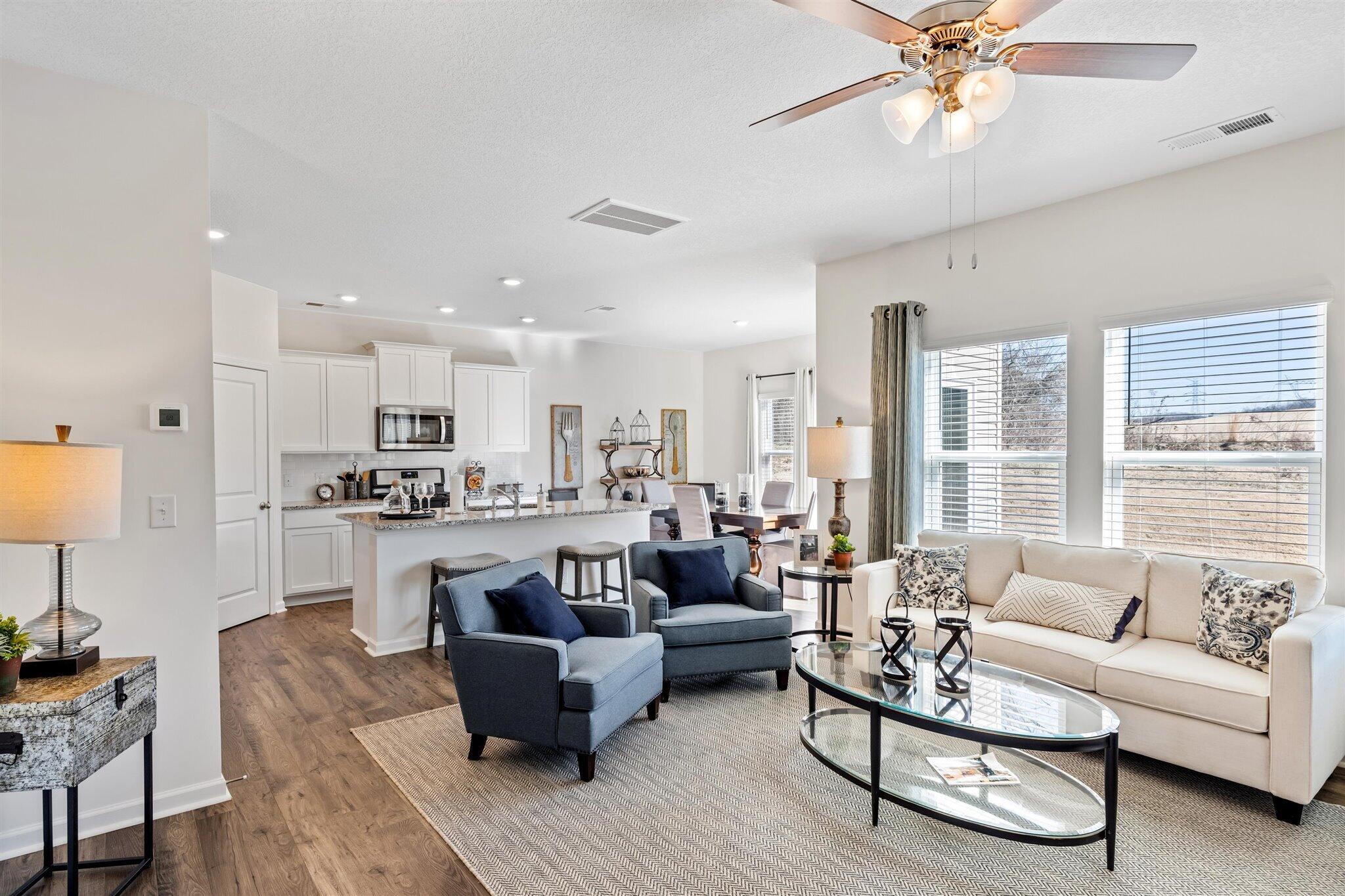 571 Sedgewick Wy