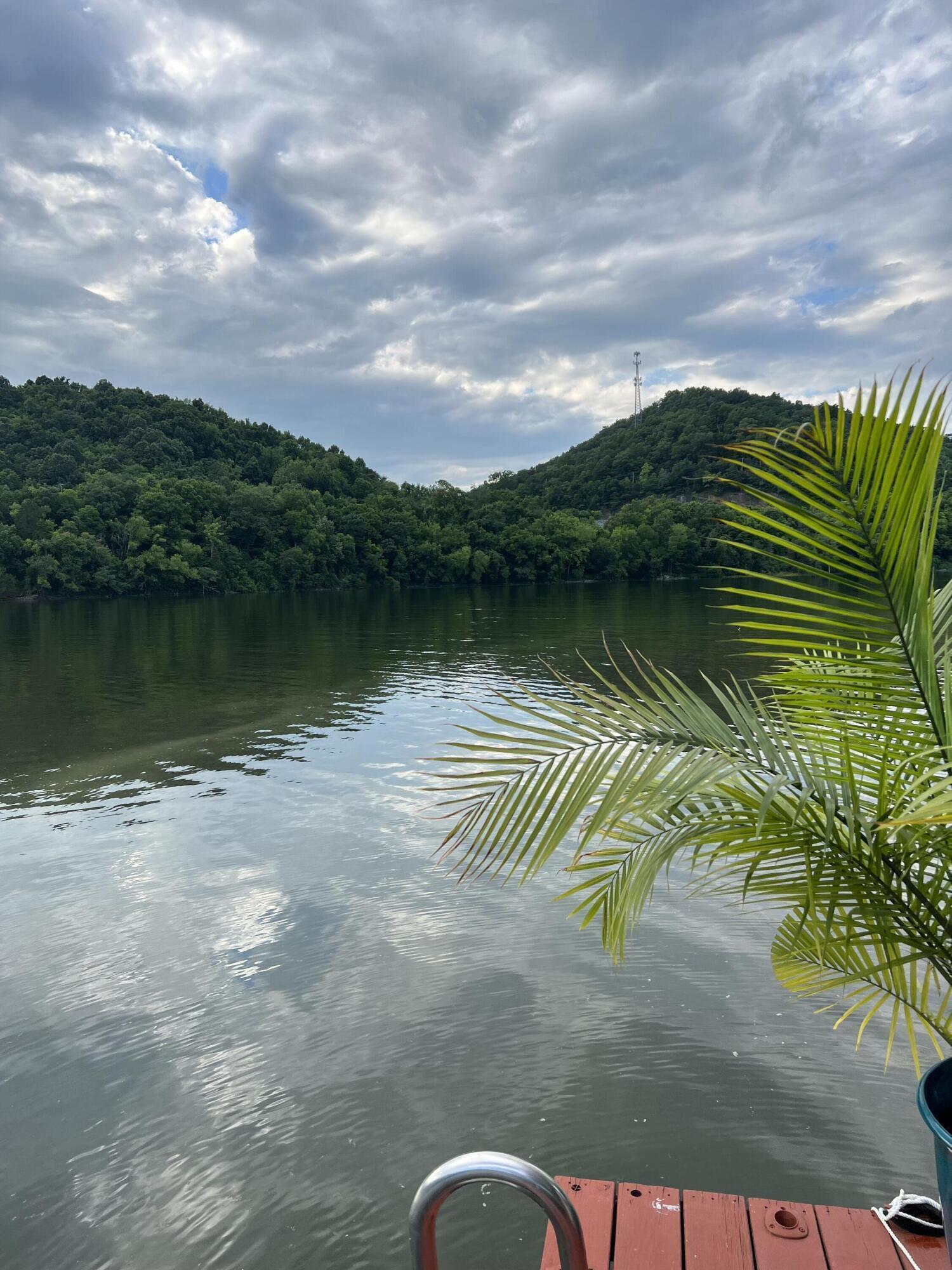399 Horseshoe Bend Road