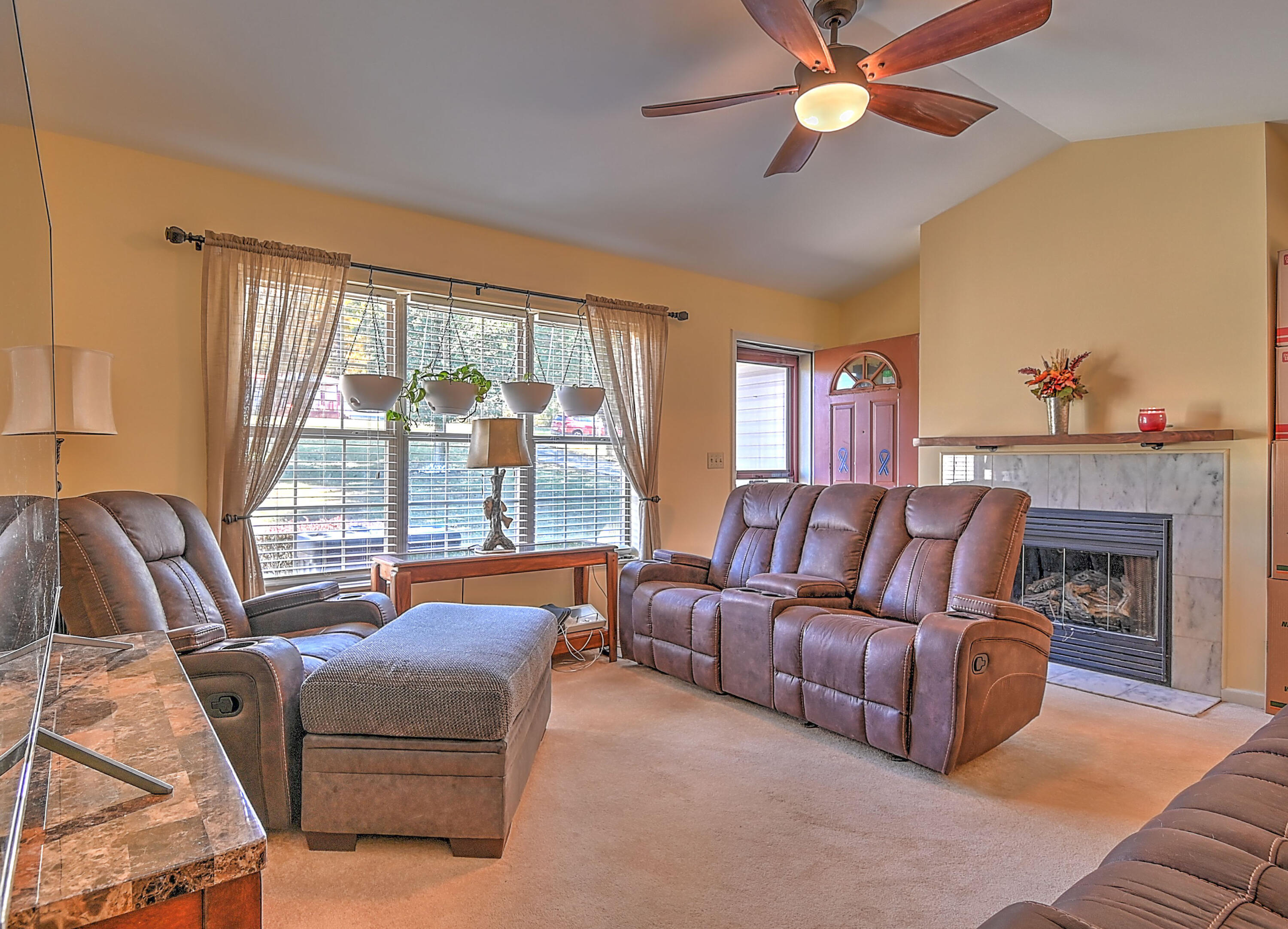 399 Horseshoe Bend Road