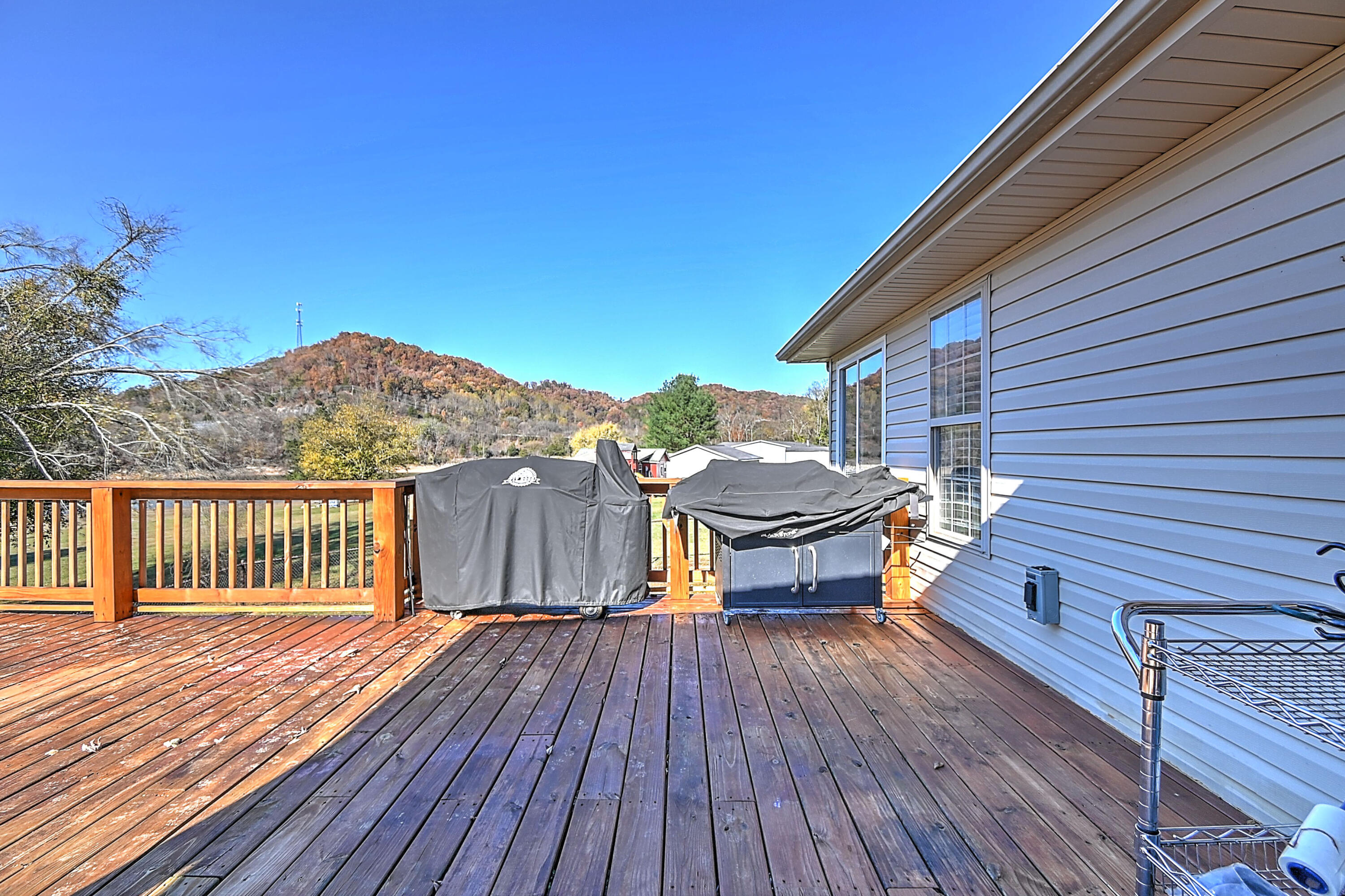 399 Horseshoe Bend Road