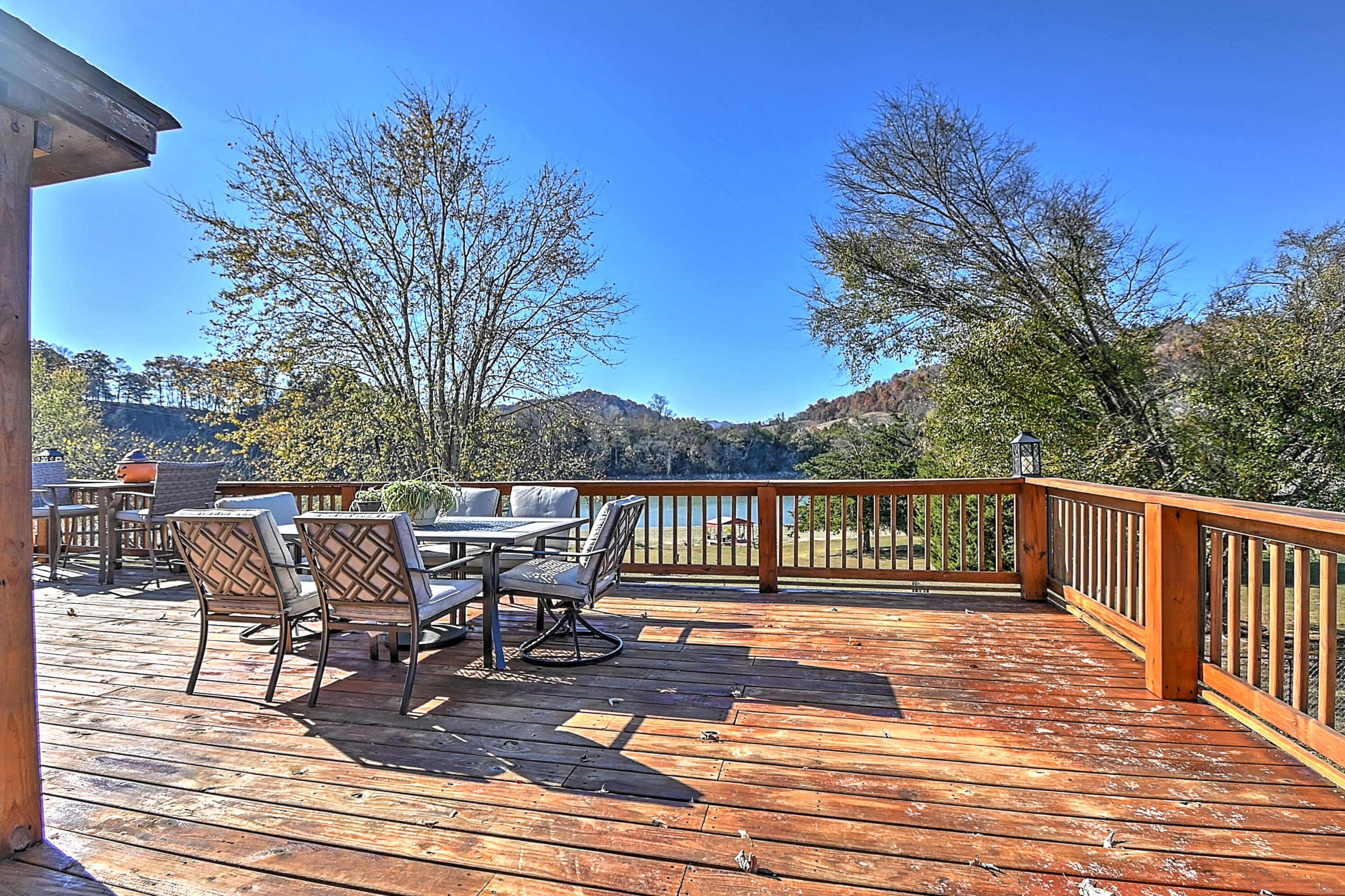 399 Horseshoe Bend Road