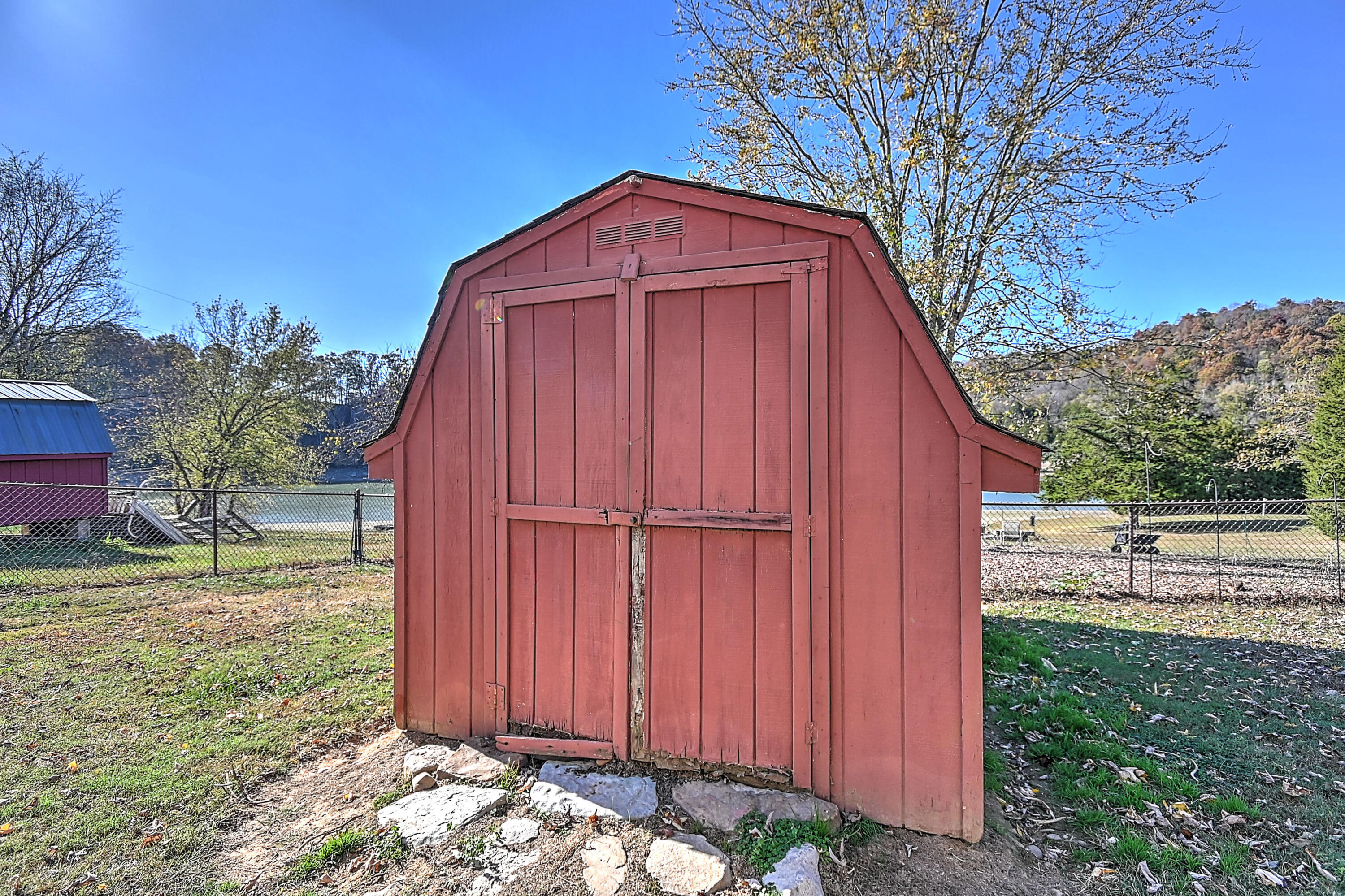 399 Horseshoe Bend Road