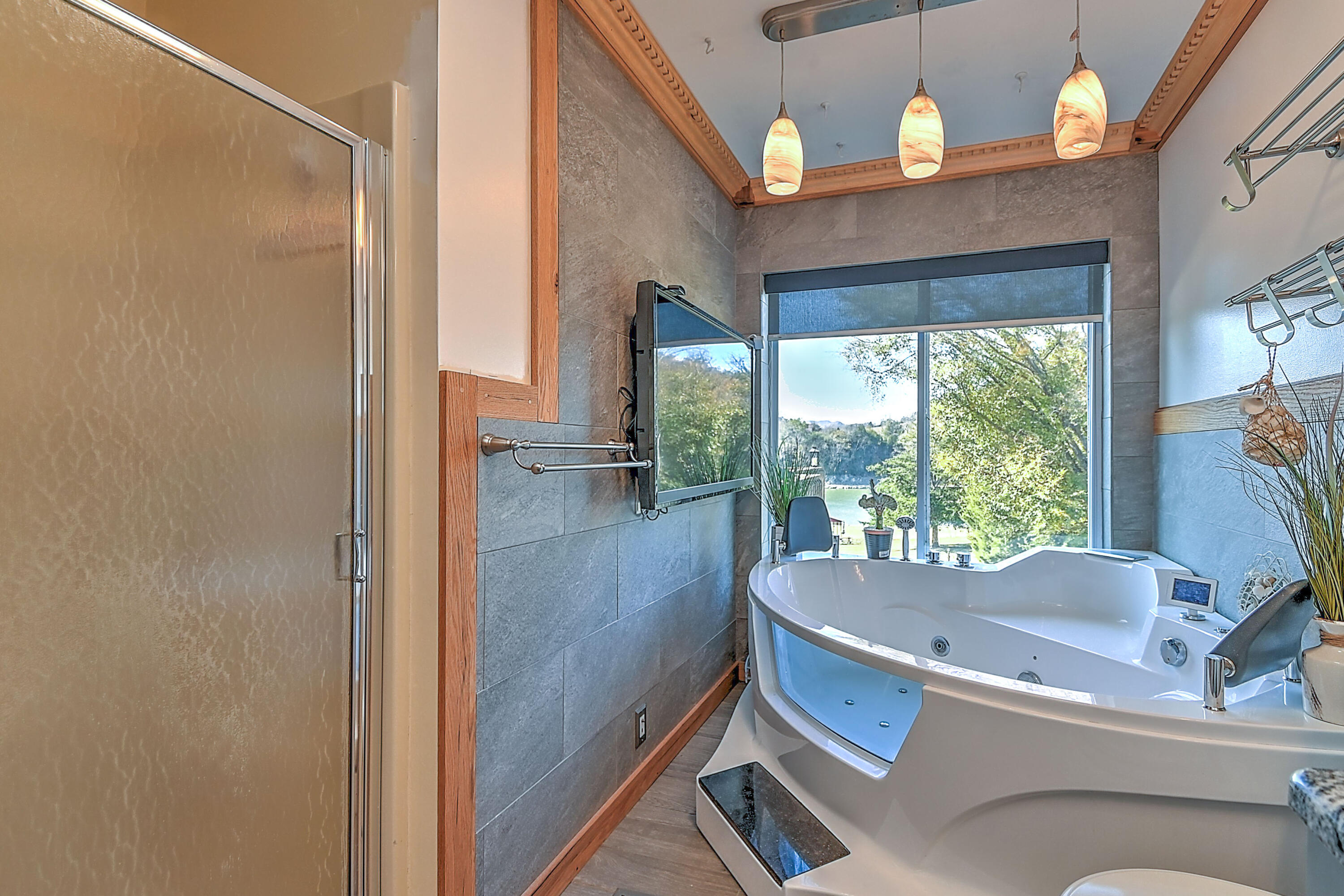 399 Horseshoe Bend Road