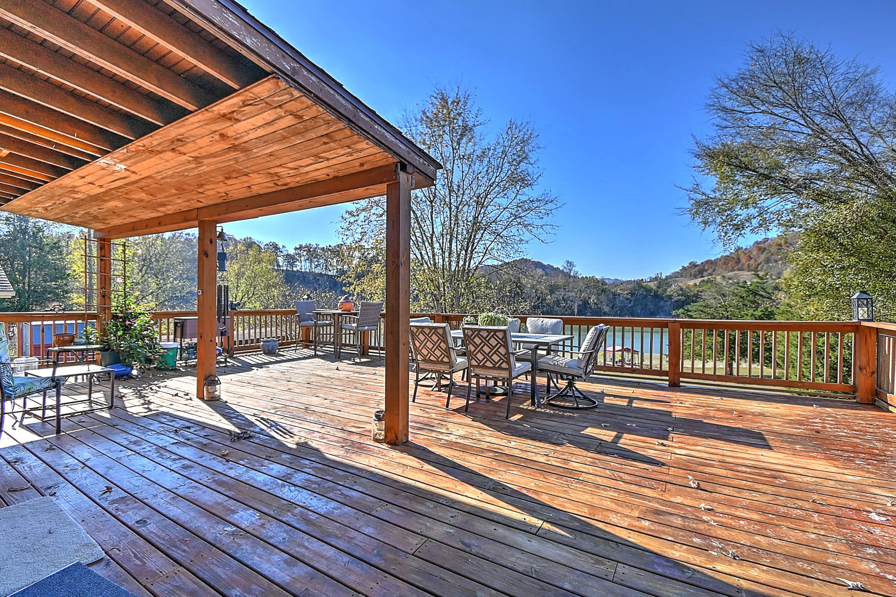 399 Horseshoe Bend Road