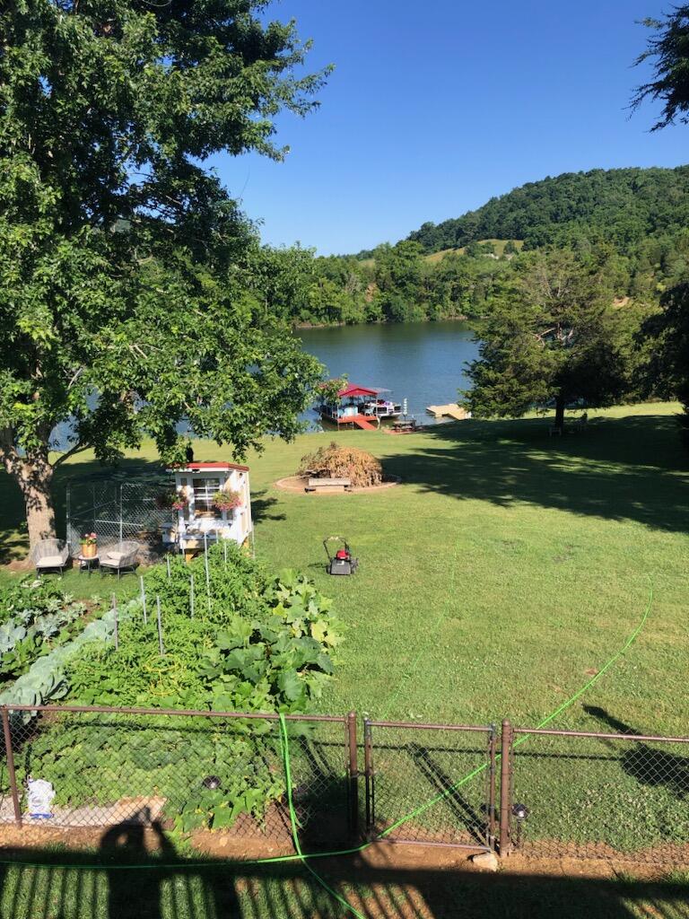 399 Horseshoe Bend Road