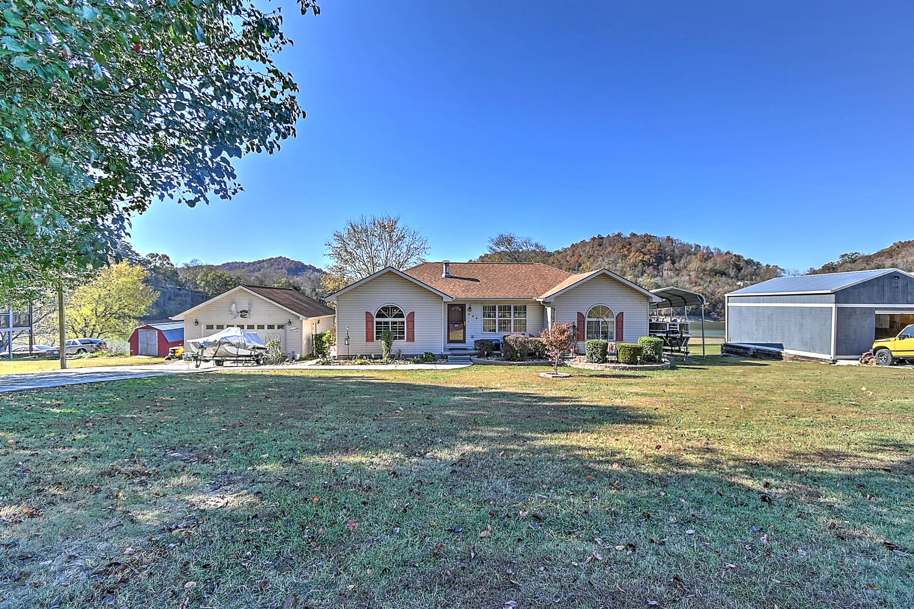 399 Horseshoe Bend Road