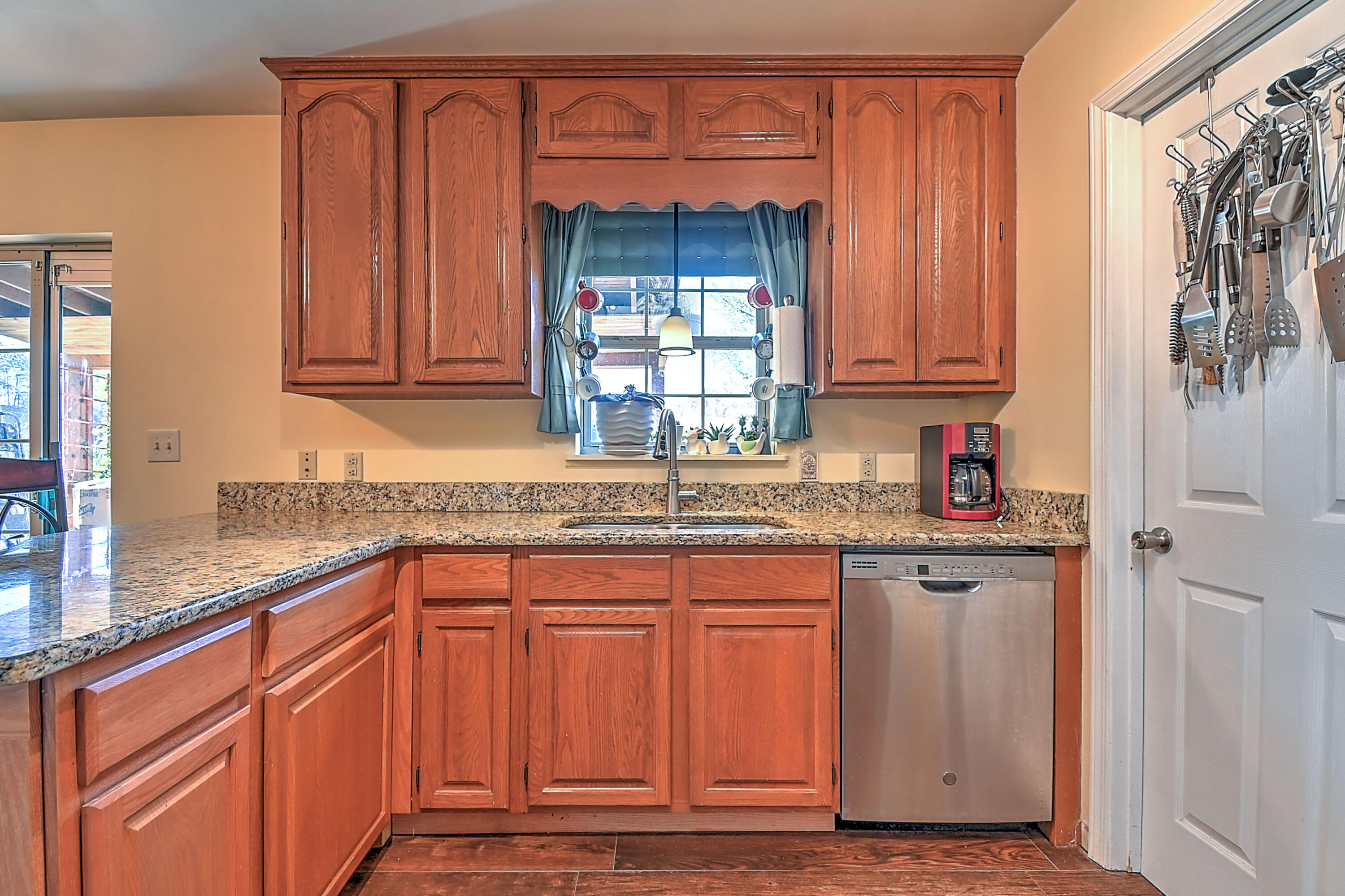 399 Horseshoe Bend Road