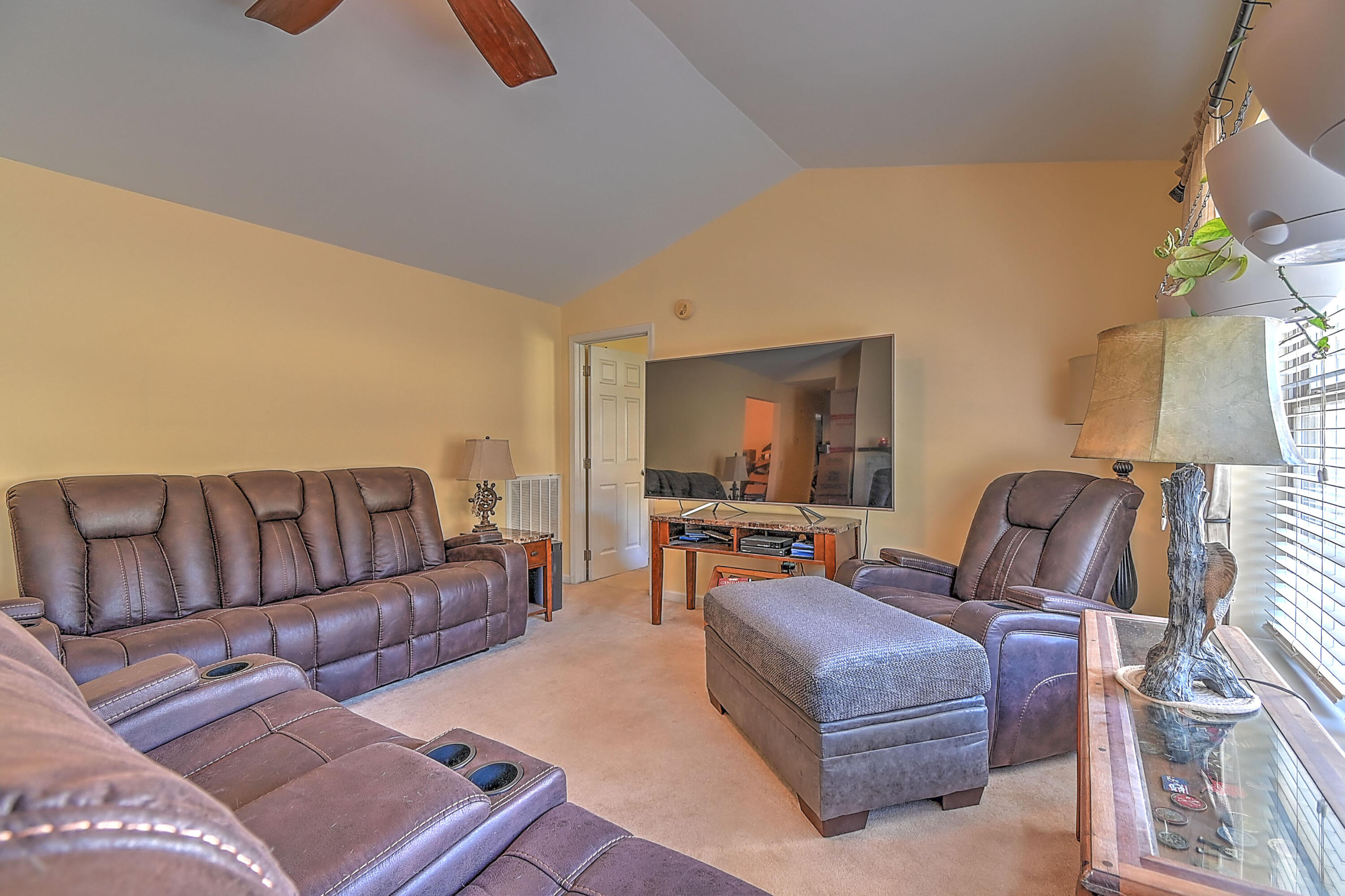 399 Horseshoe Bend Road