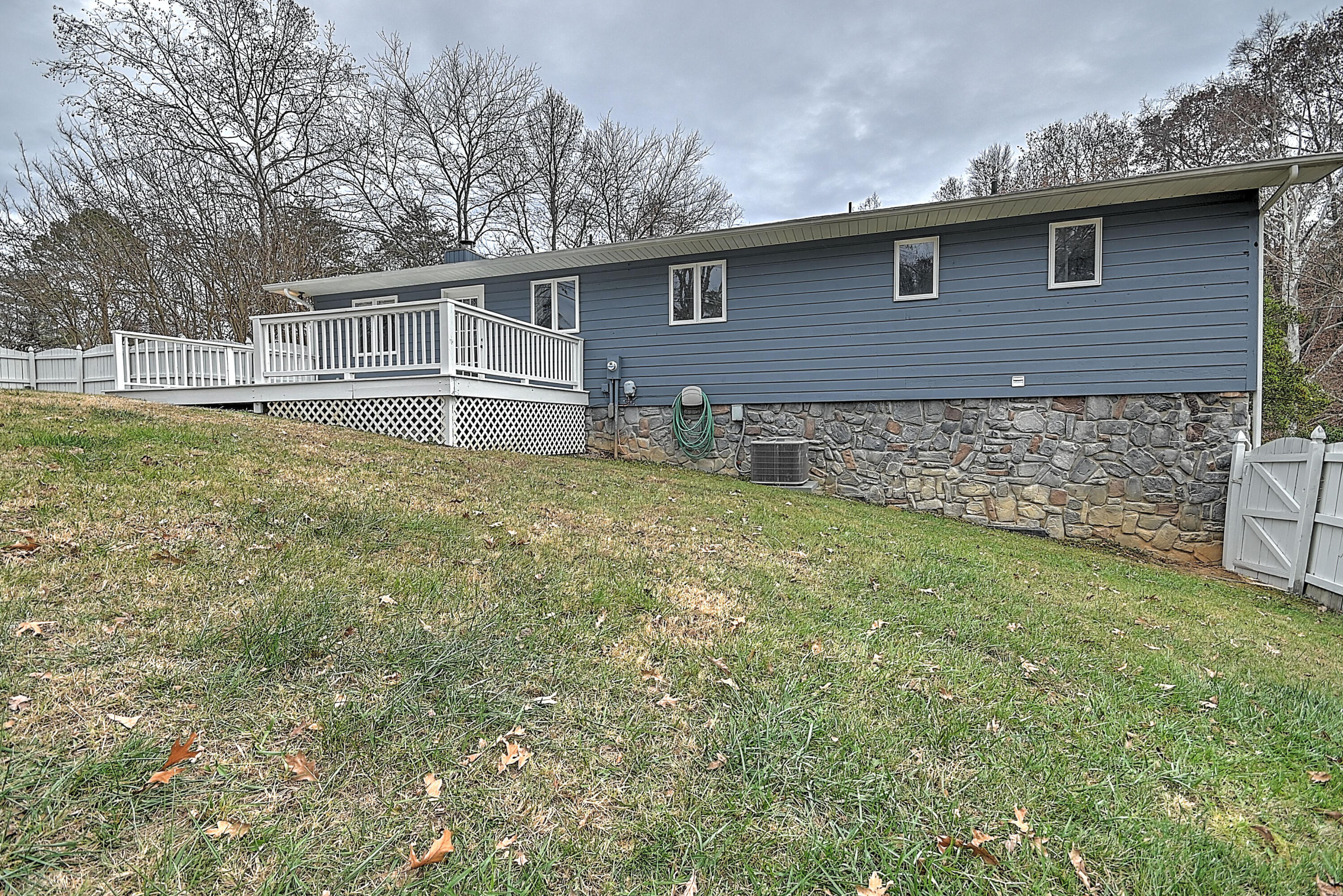1924 Birchwood Rd