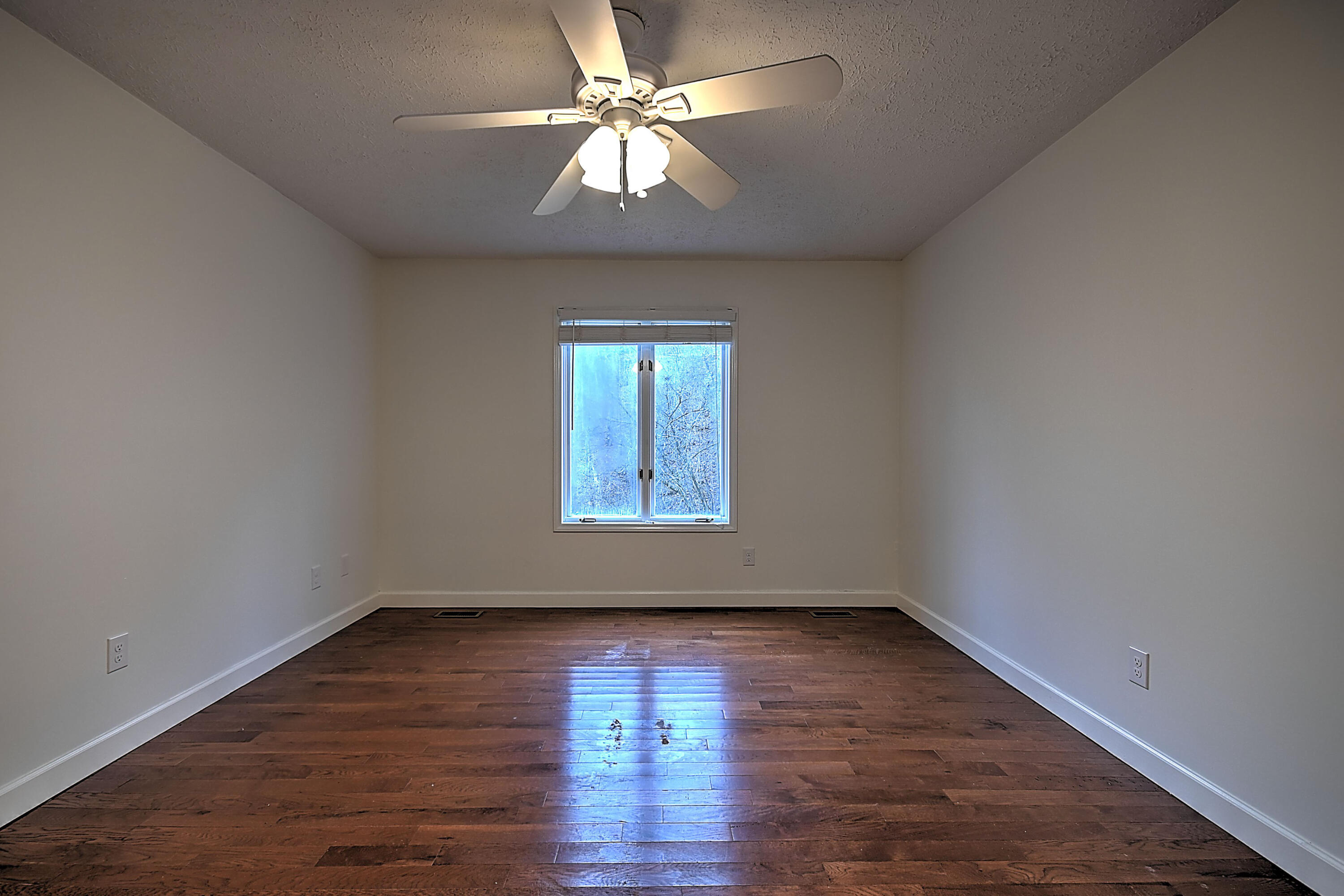 1924 Birchwood Rd