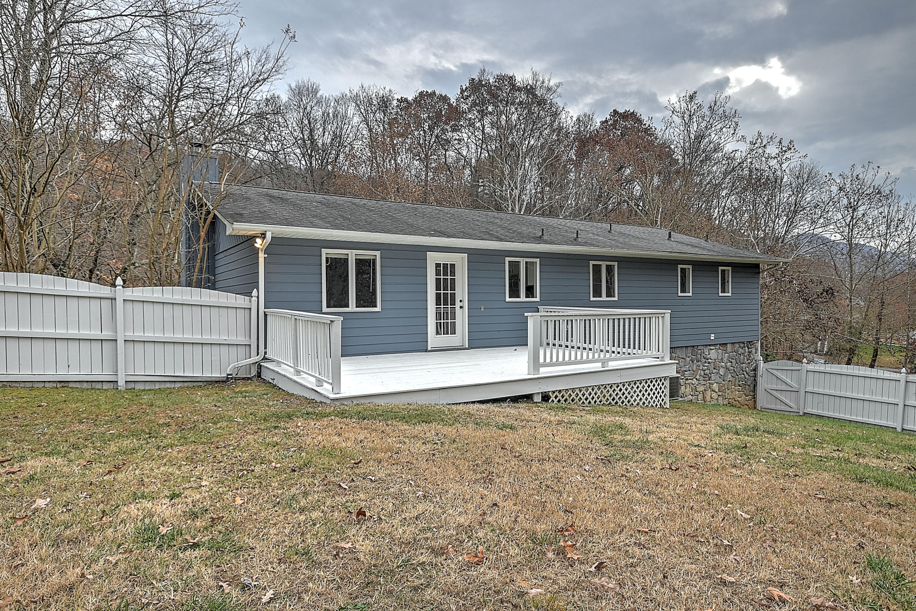 1924 Birchwood Rd