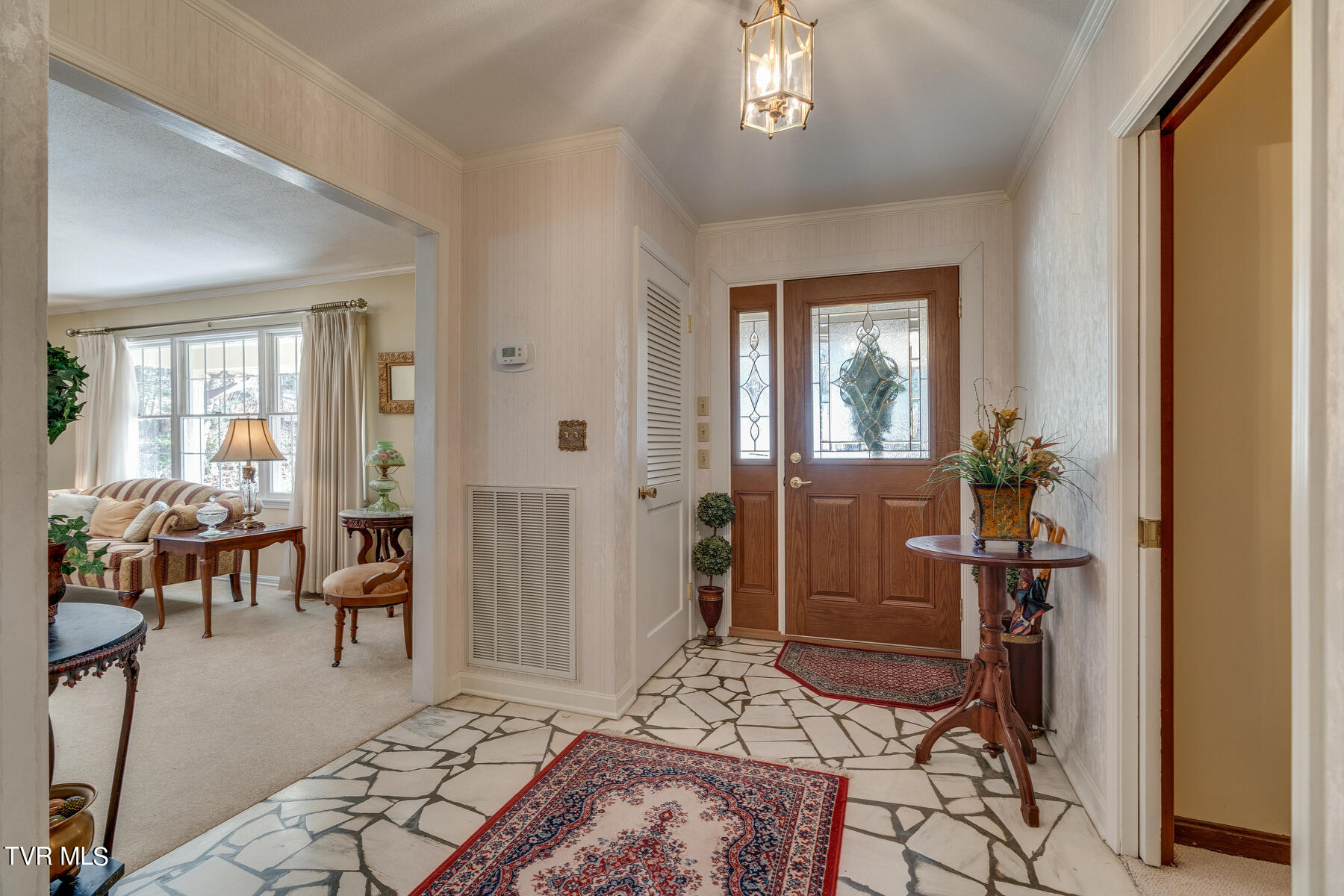408 Robin Road