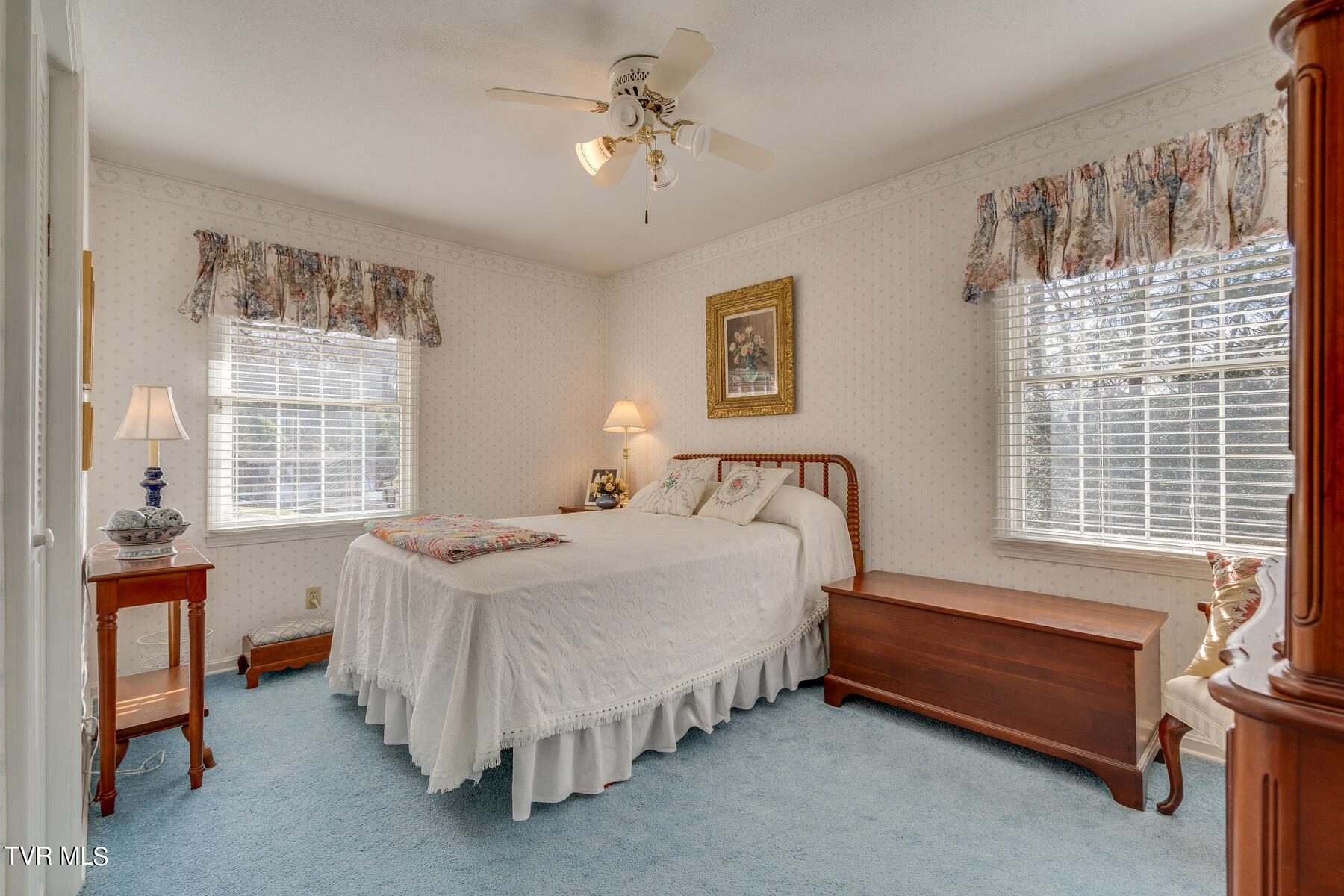408 Robin Road