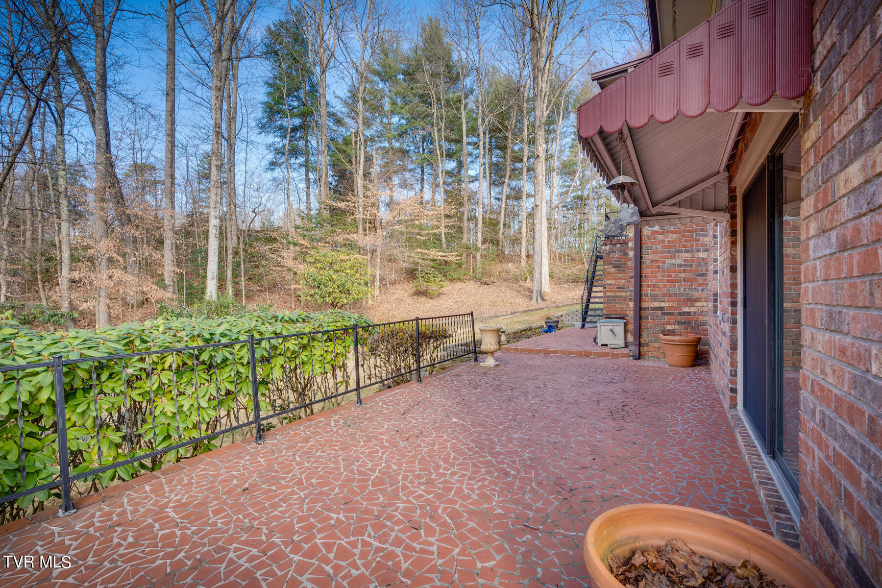 408 Robin Road