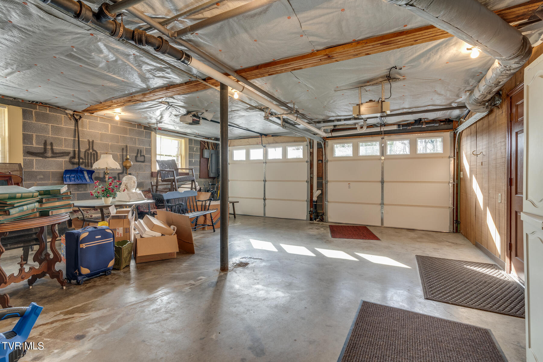 408 Robin Road