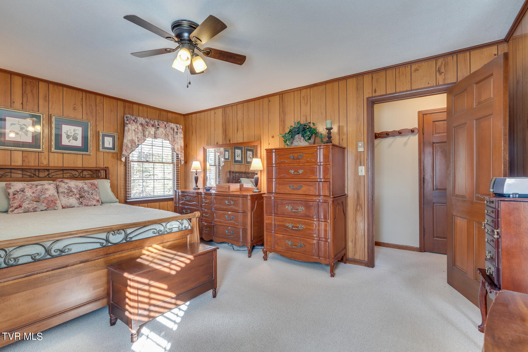 408 Robin Road