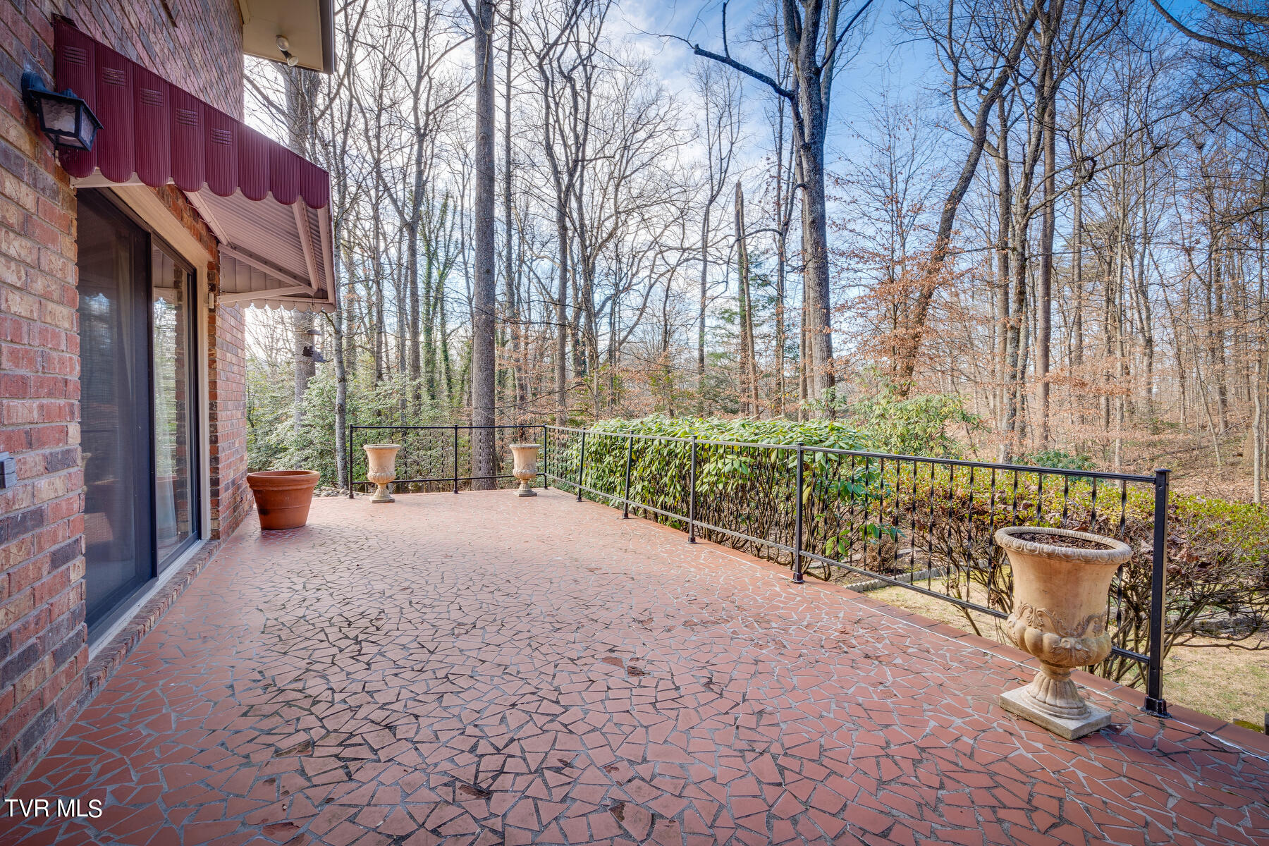 408 Robin Road