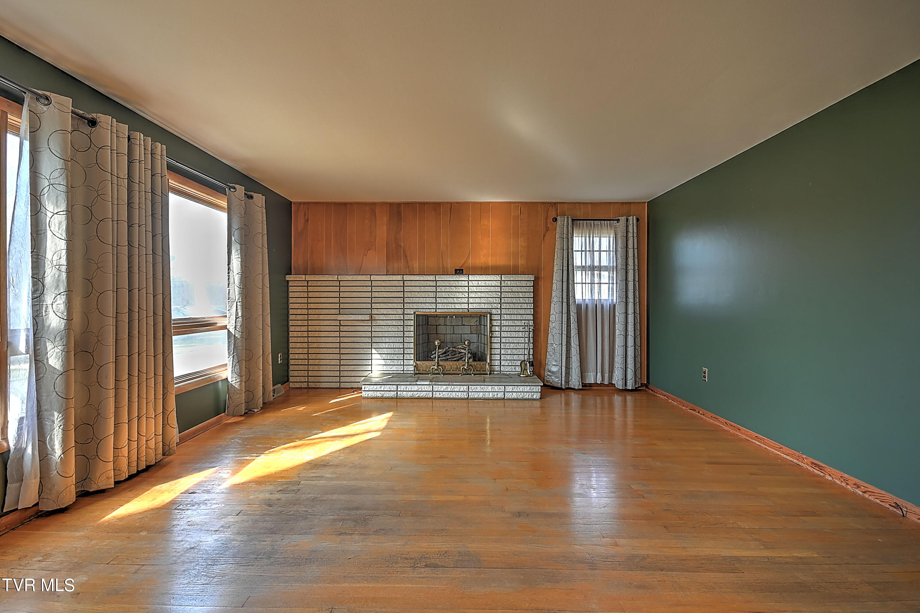 127 Echo Lane