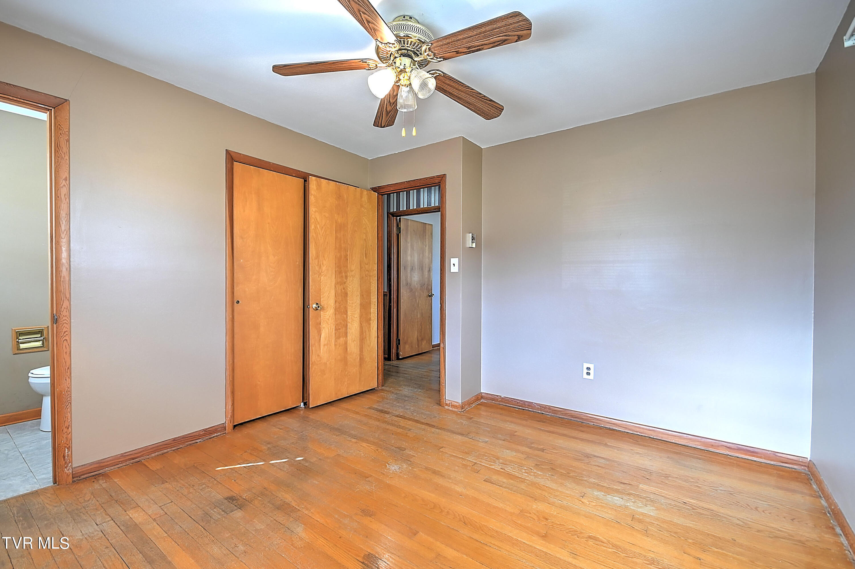 127 Echo Lane