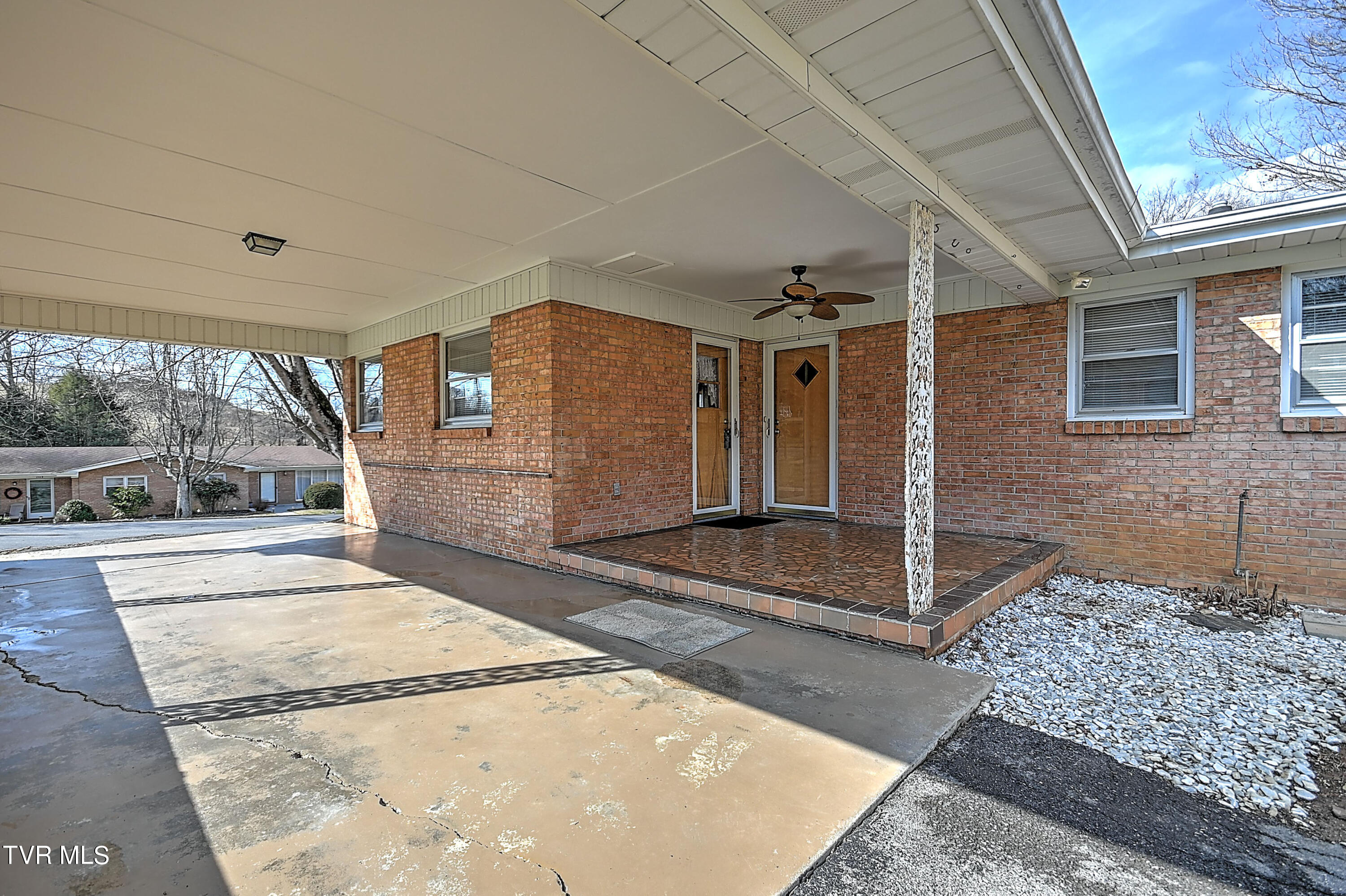 127 Echo Lane