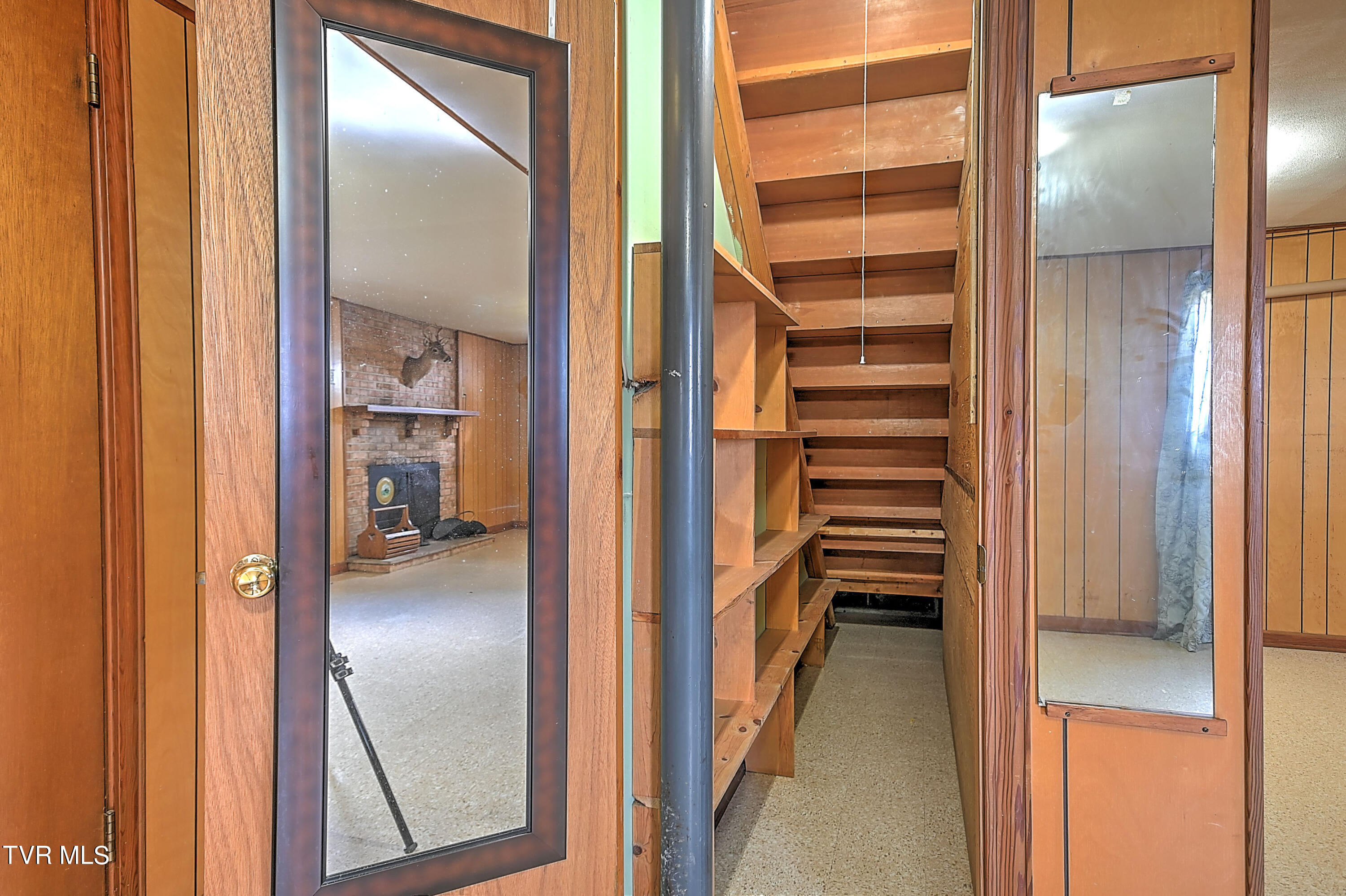 127 Echo Lane