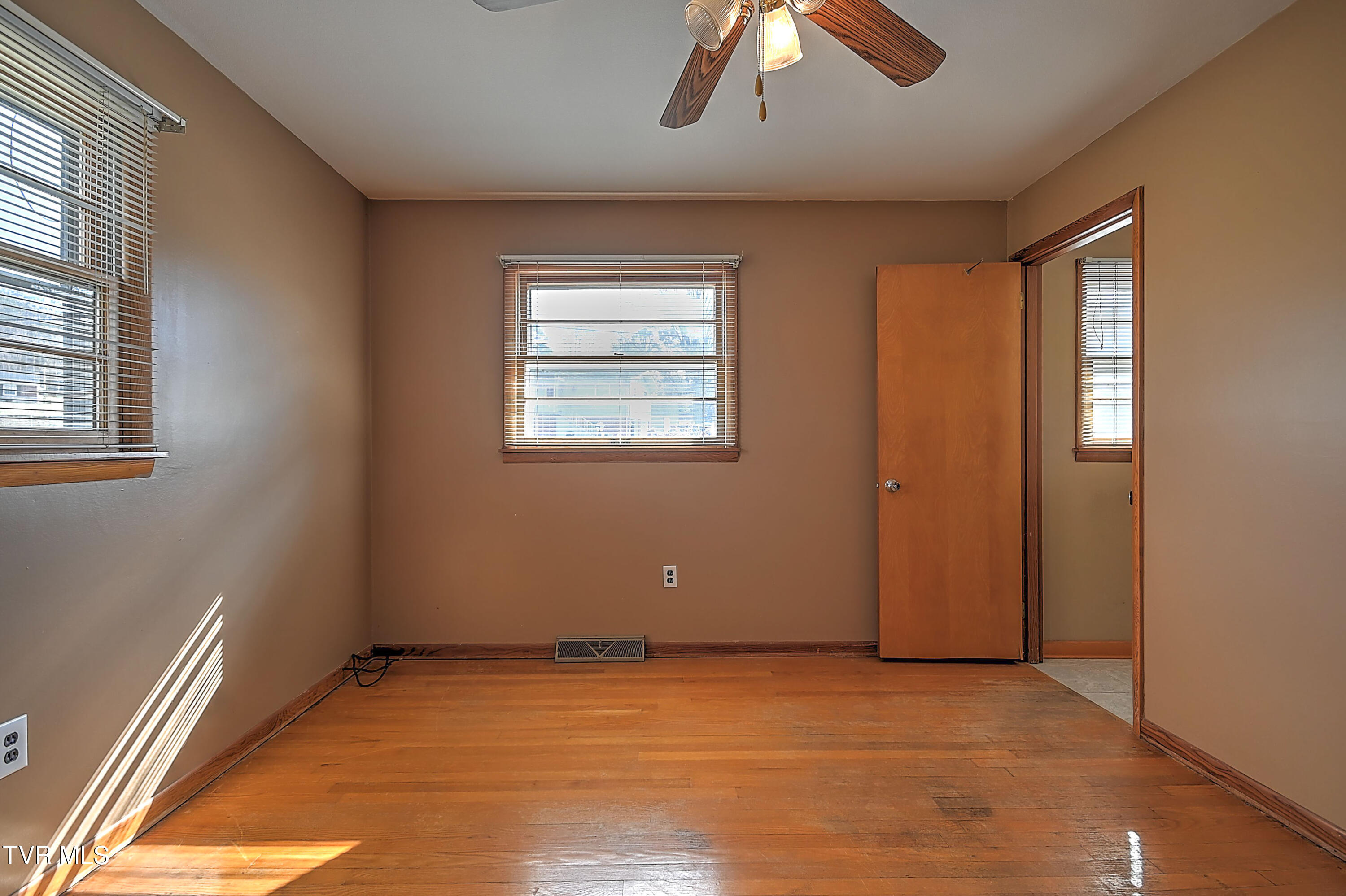 127 Echo Lane