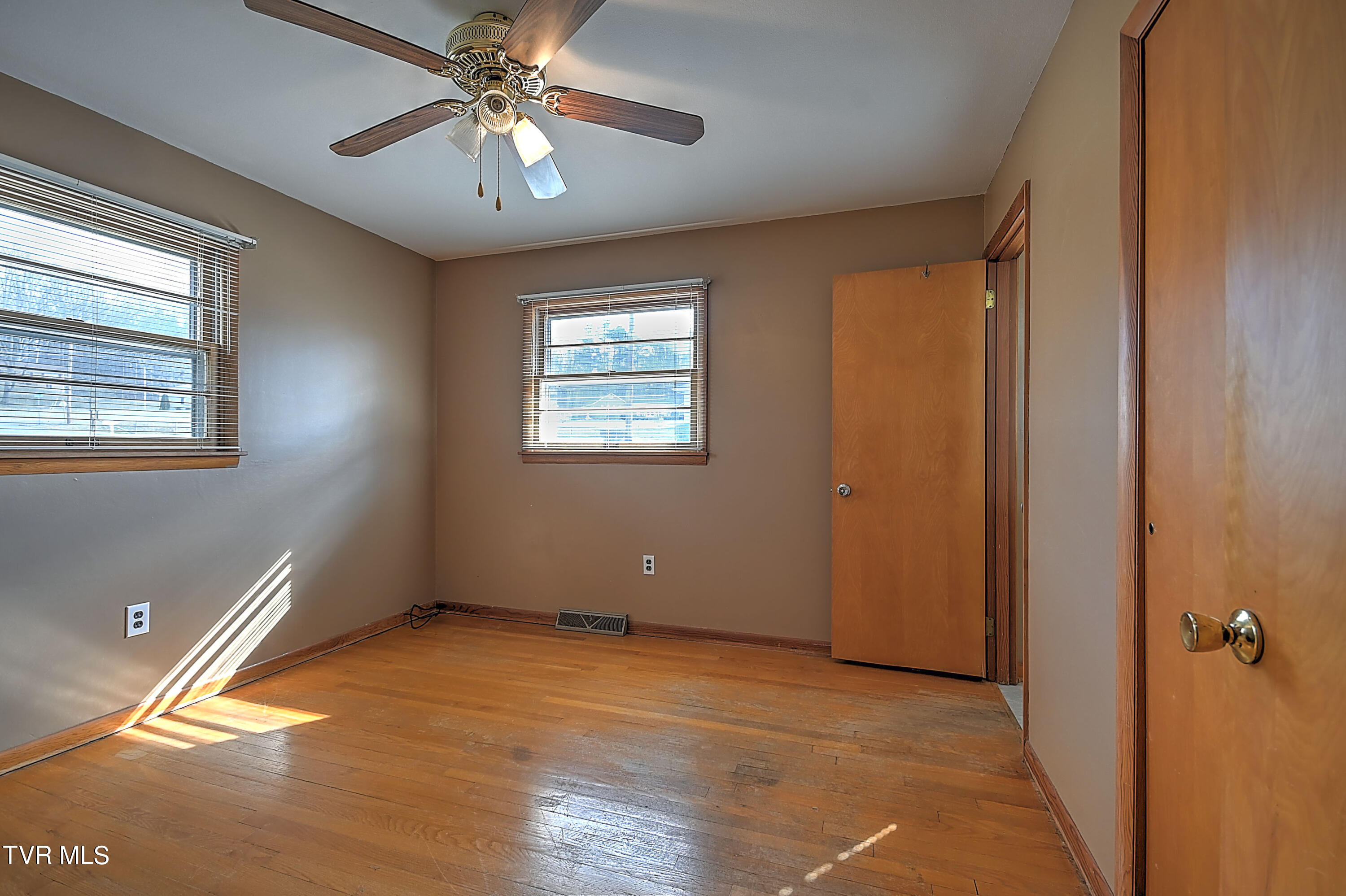 127 Echo Lane