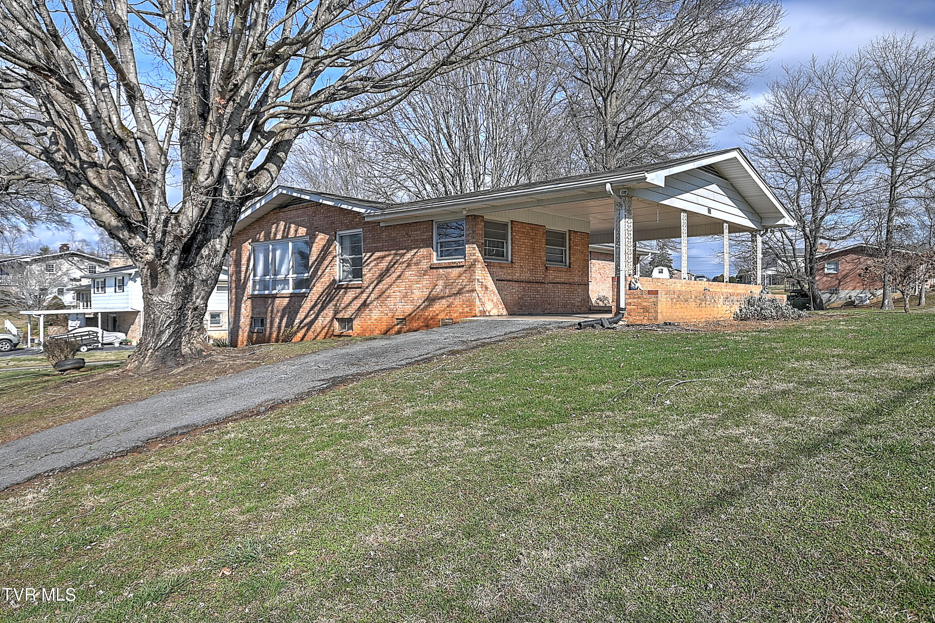 127 Echo Lane