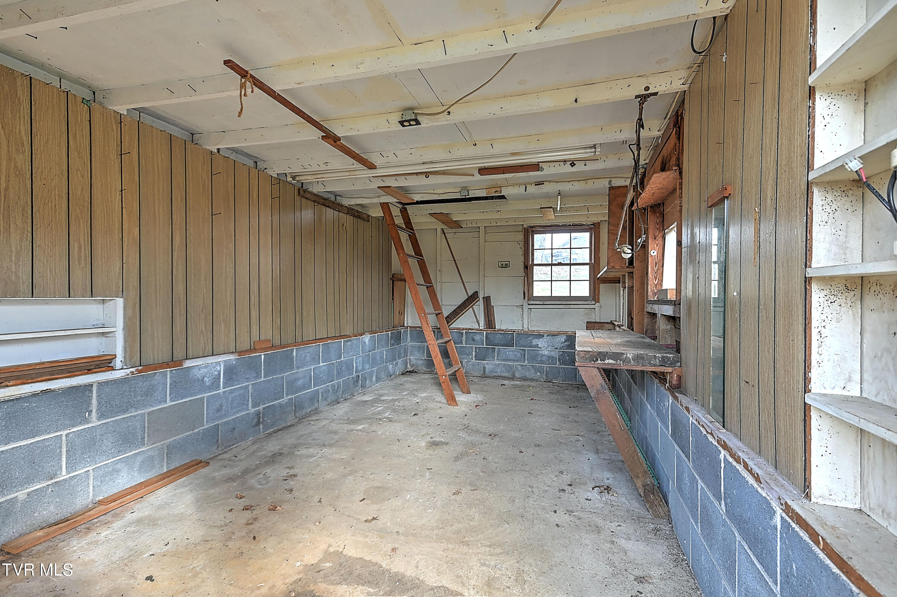 127 Echo Lane