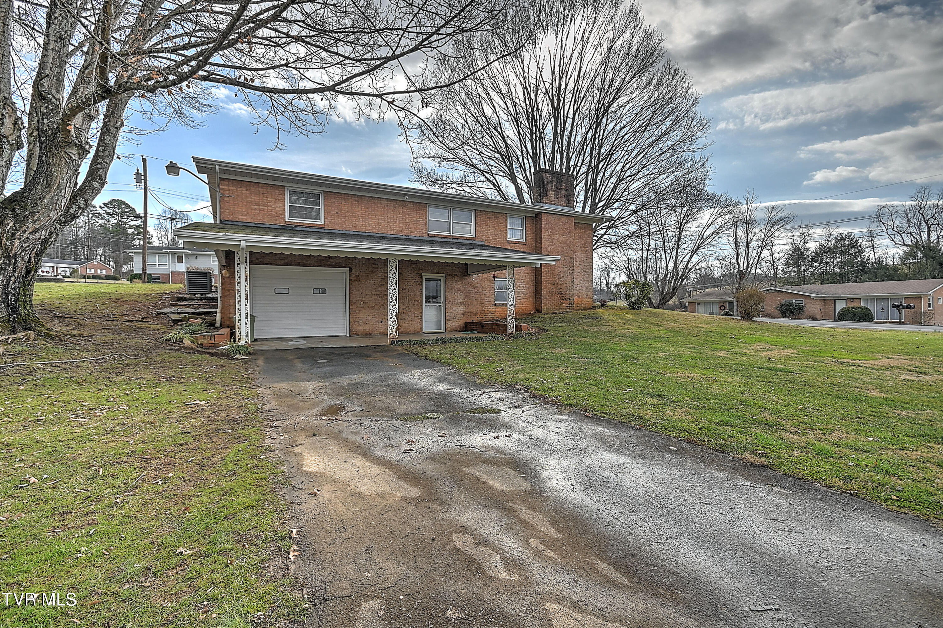 127 Echo Lane