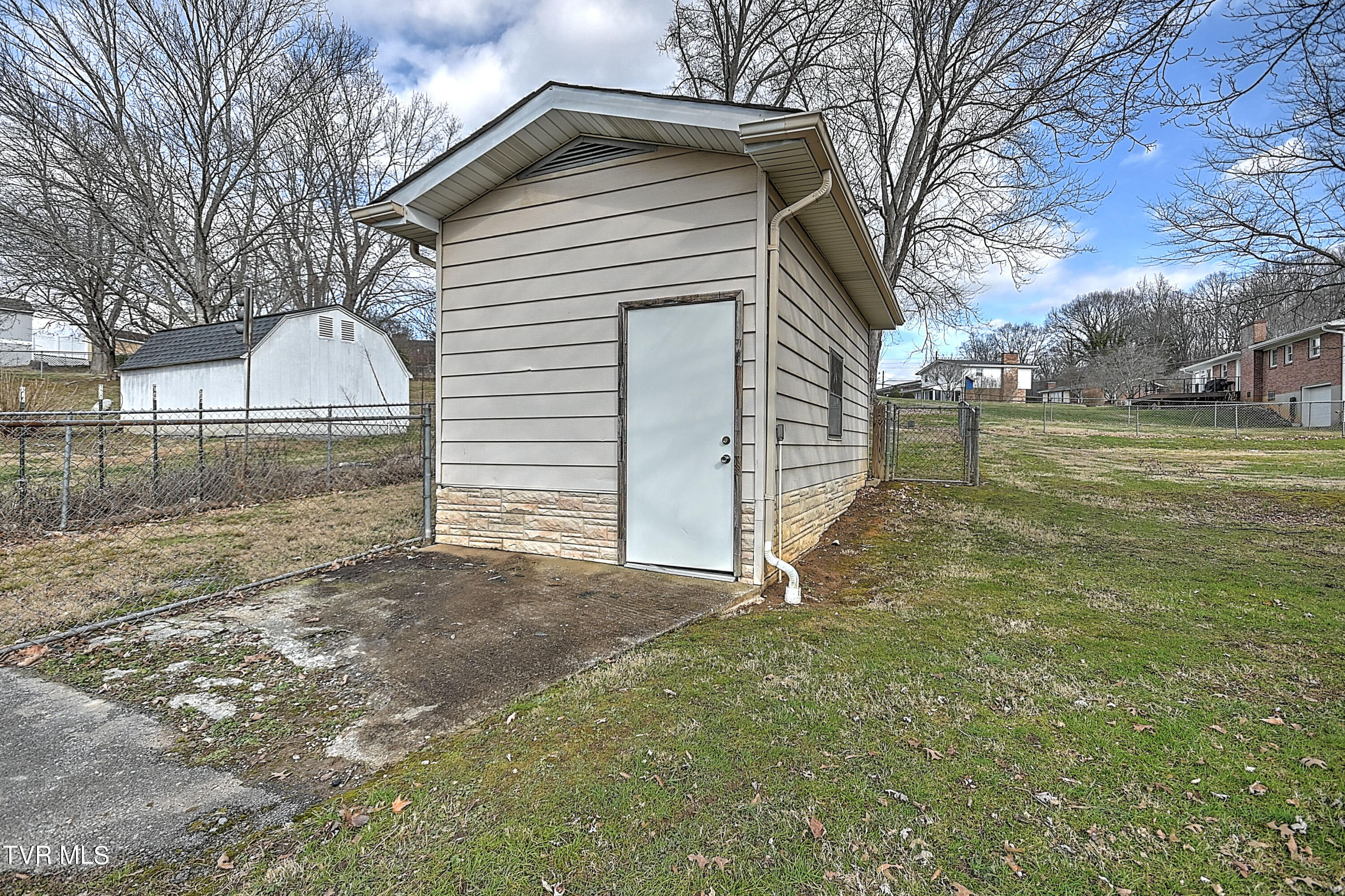 127 Echo Lane