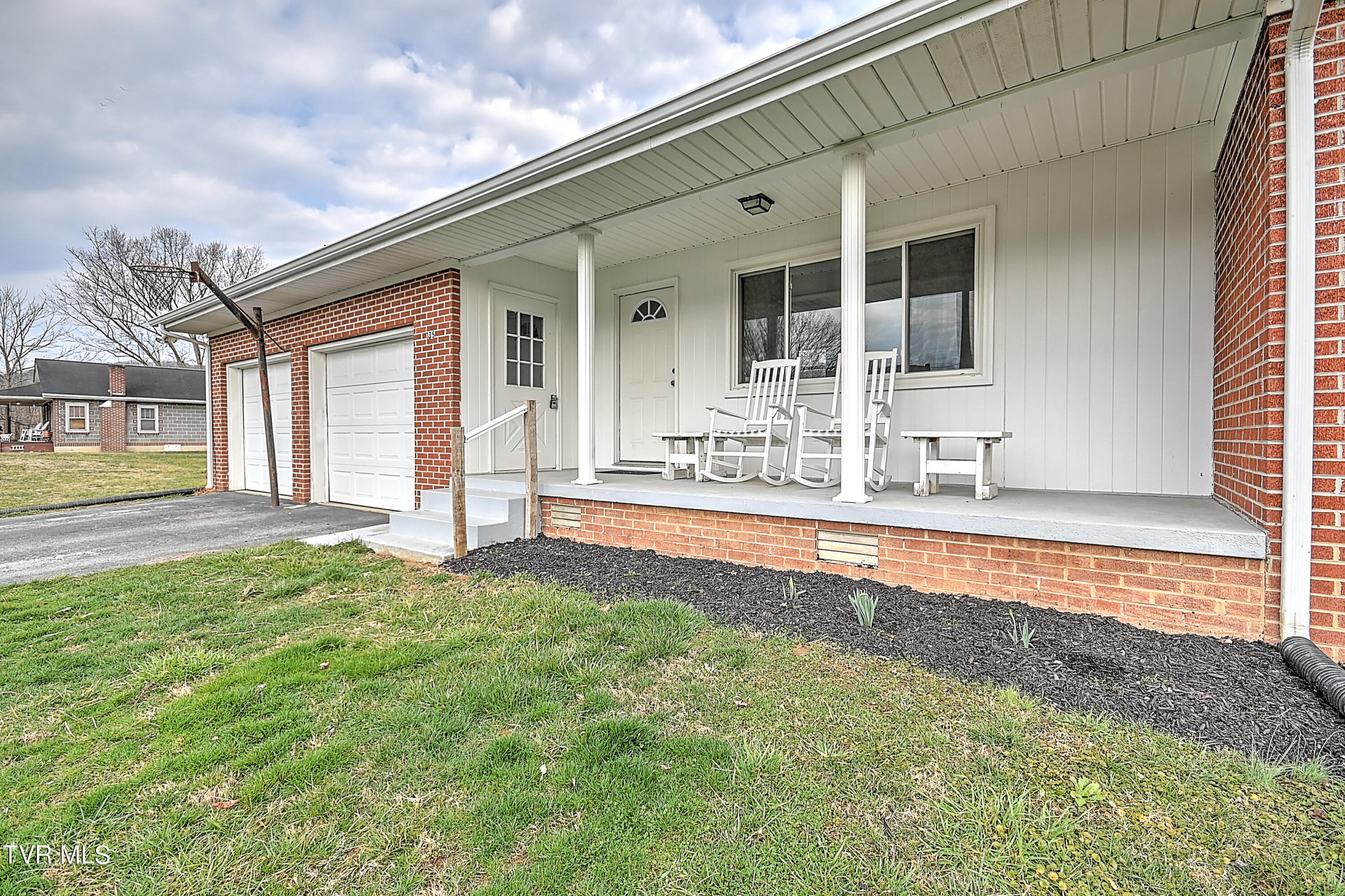 135 Dinsmore Road