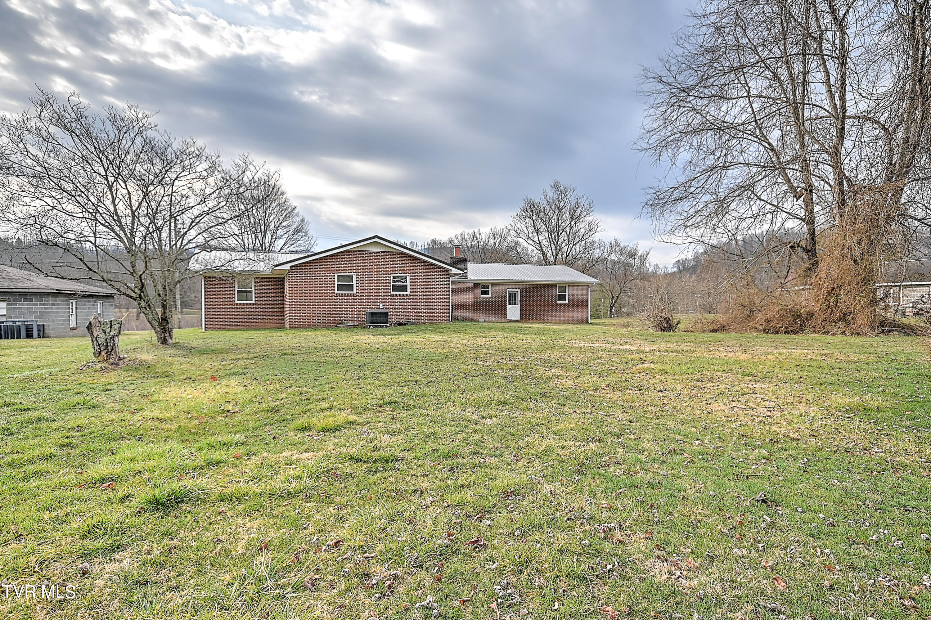 135 Dinsmore Road