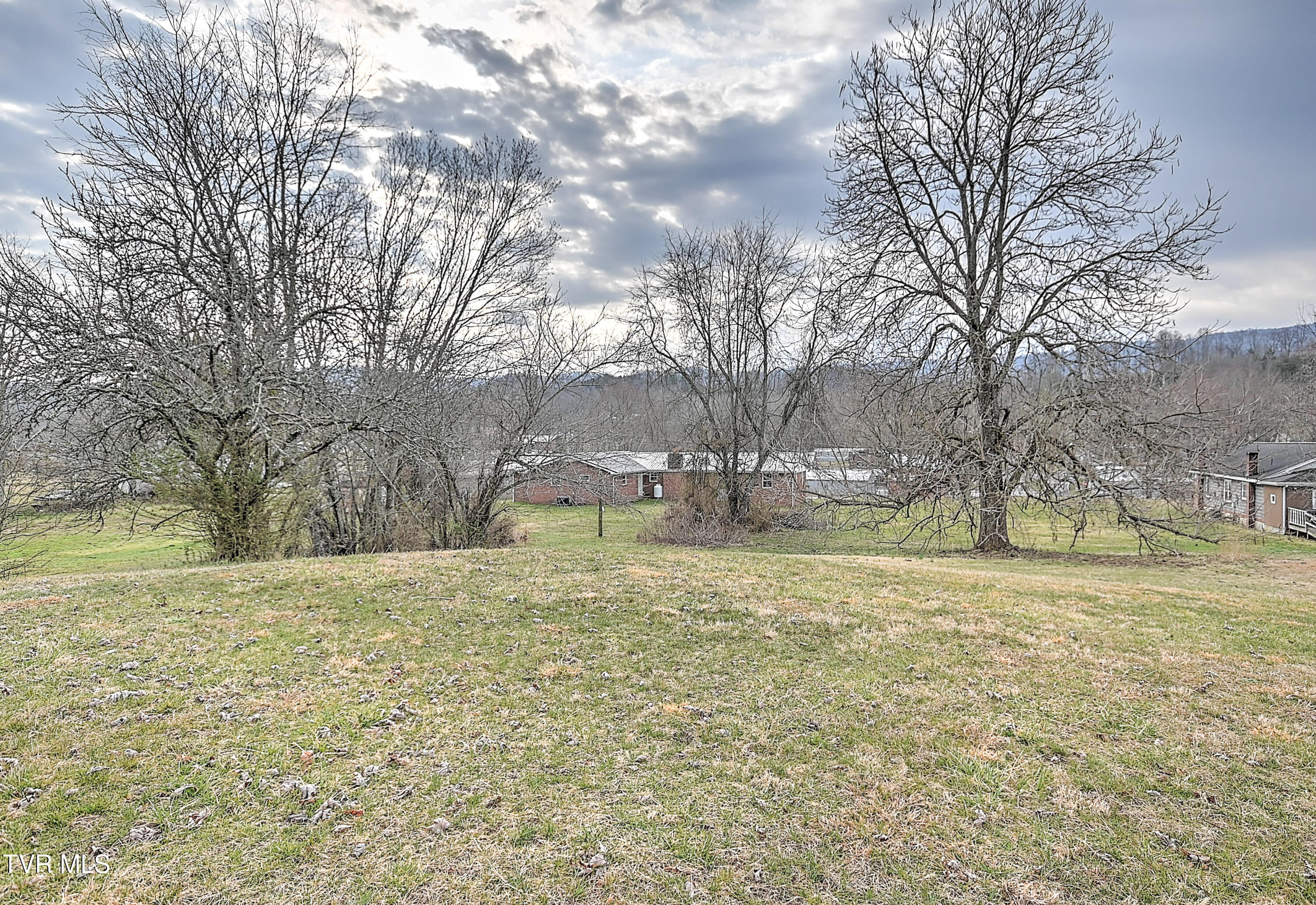 135 Dinsmore Road