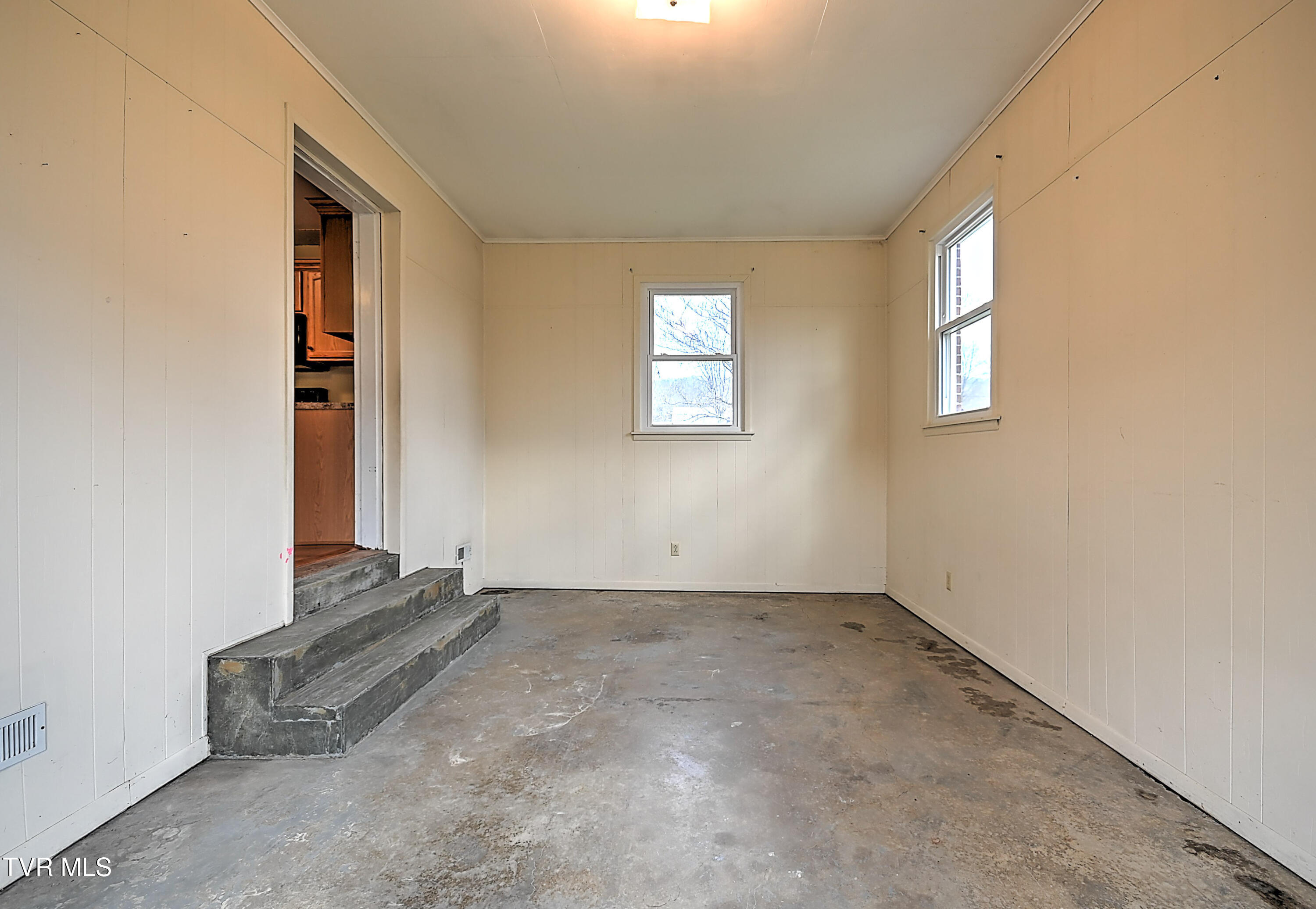 135 Dinsmore Road