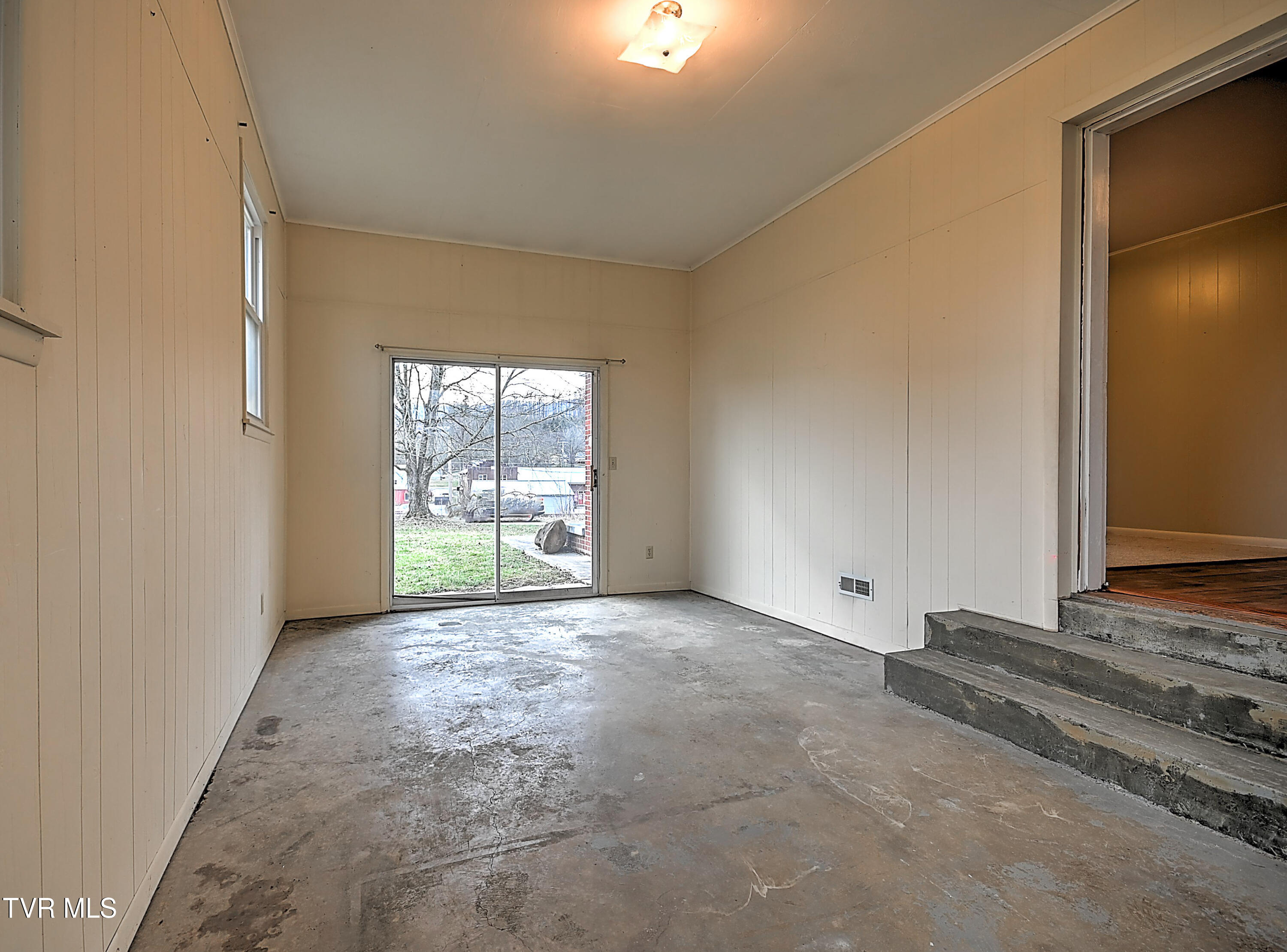 135 Dinsmore Road