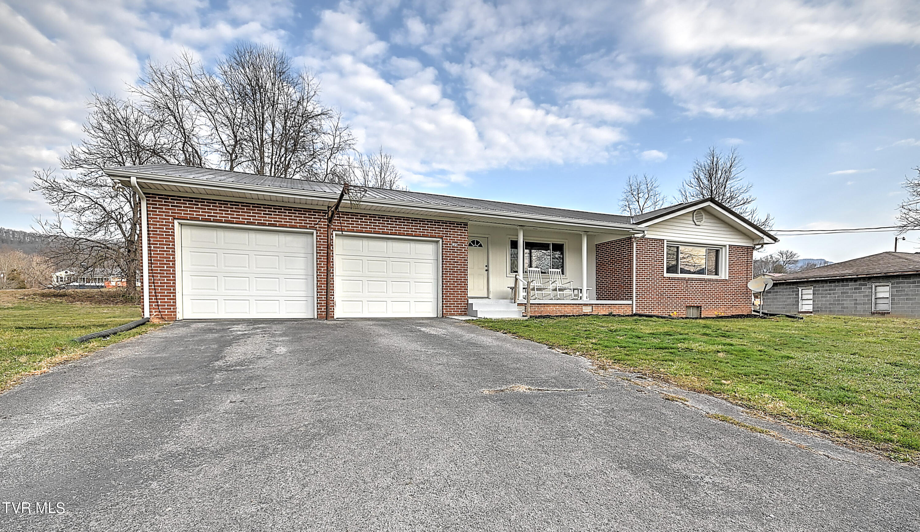 135 Dinsmore Road