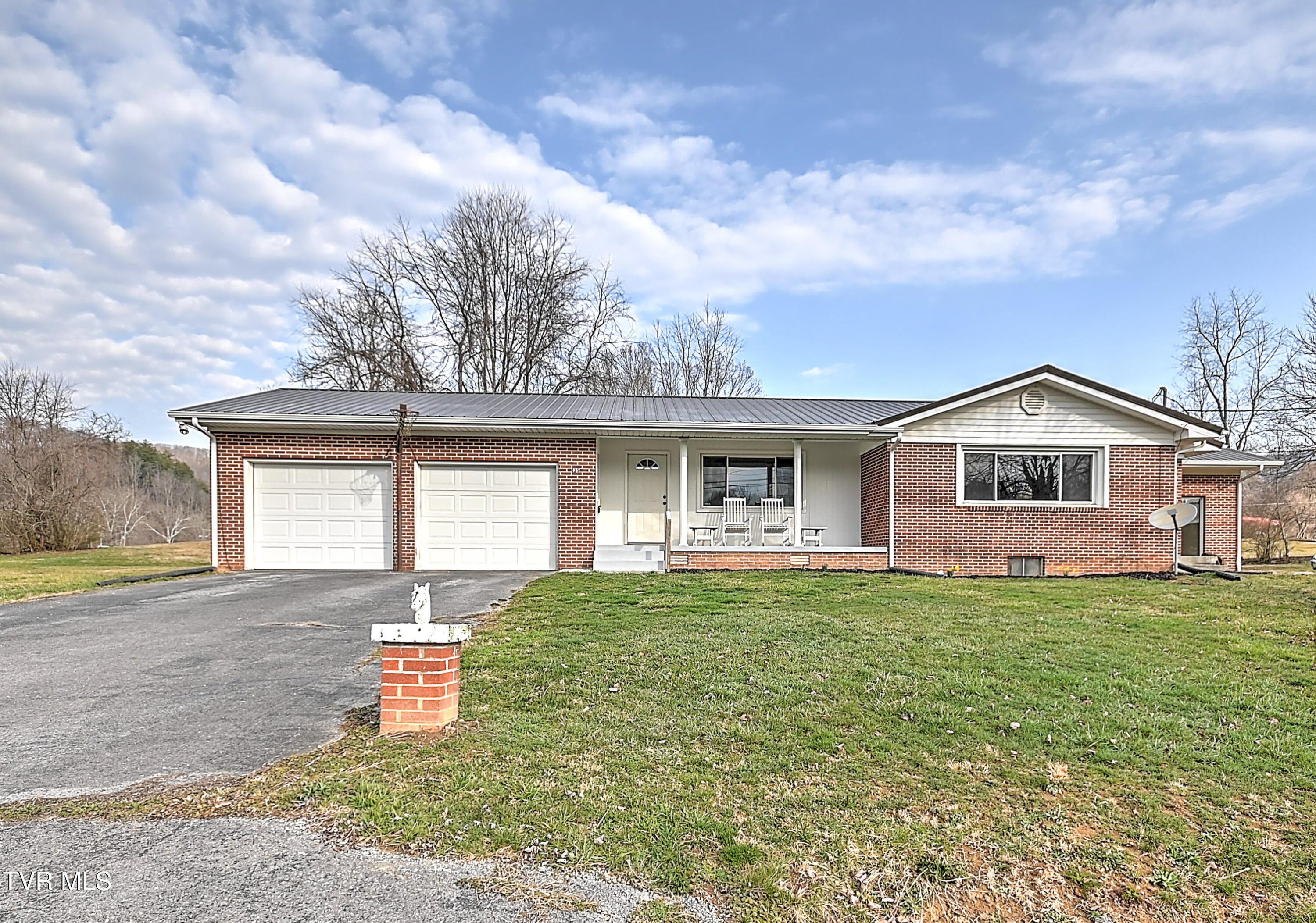135 Dinsmore Road