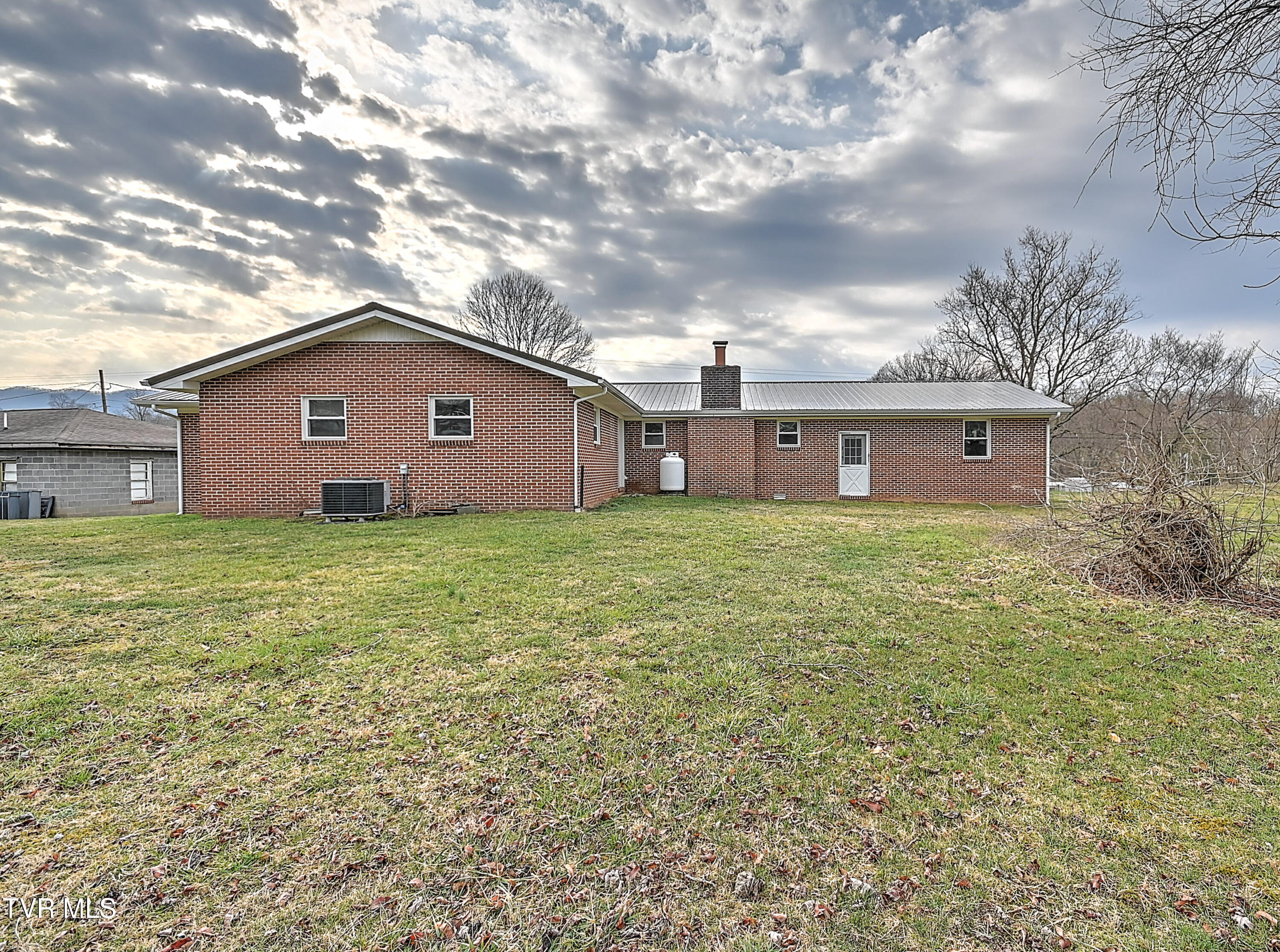 135 Dinsmore Road