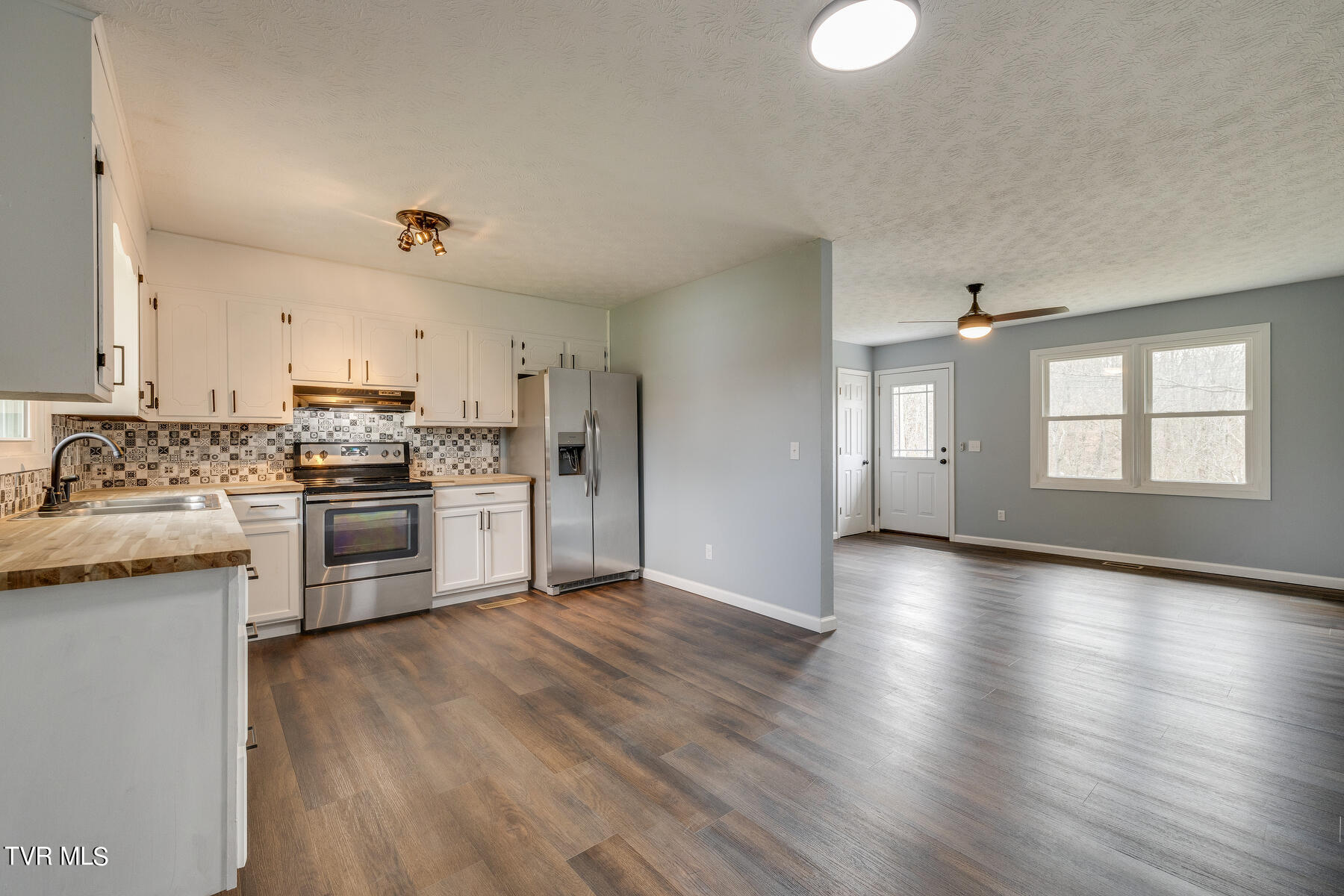 472 Lenoir Road
