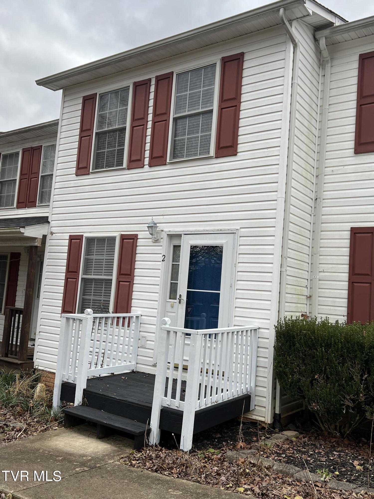 263 Hunter Hills Circle, 2