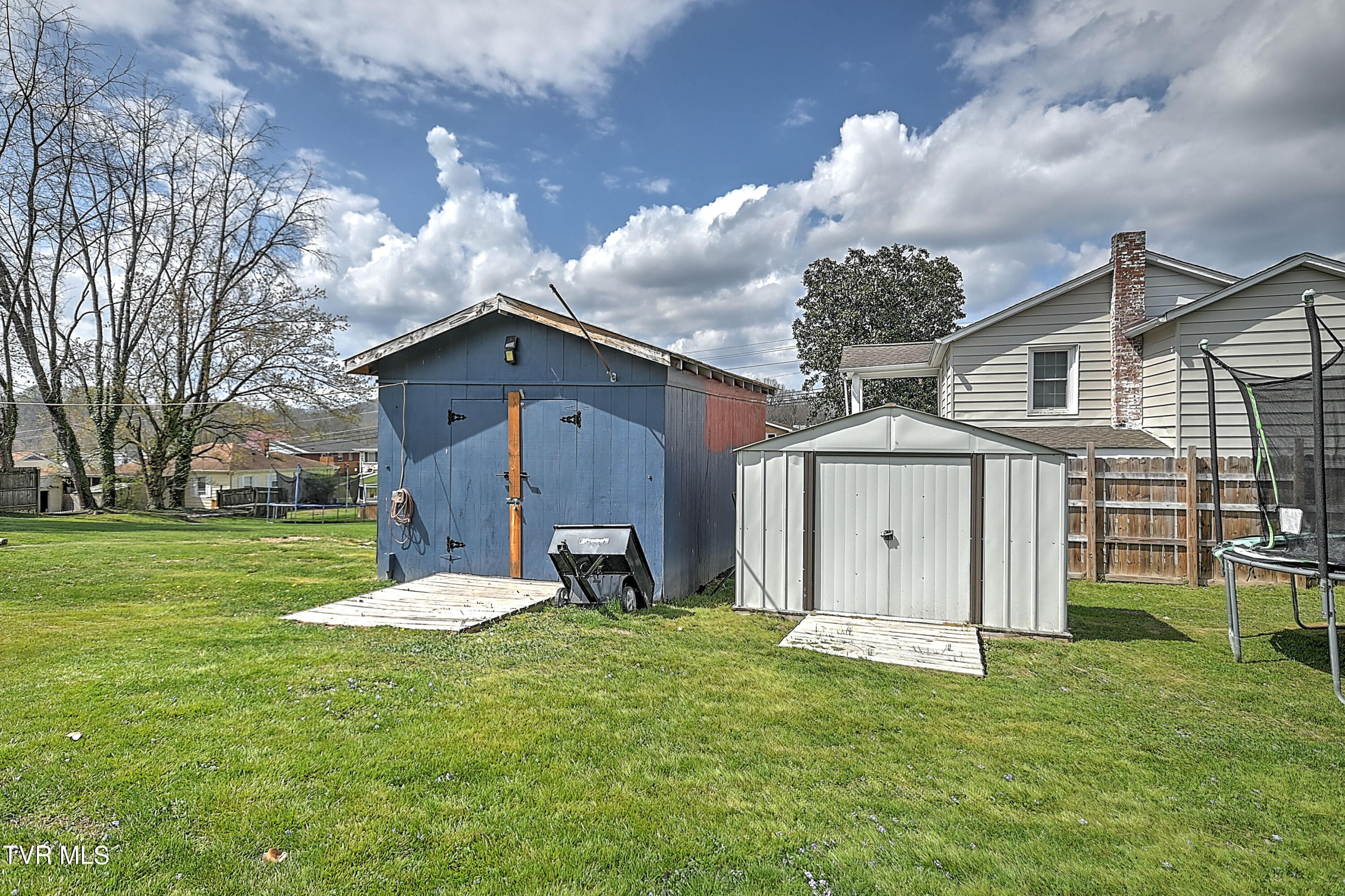 2335 Anderson Street