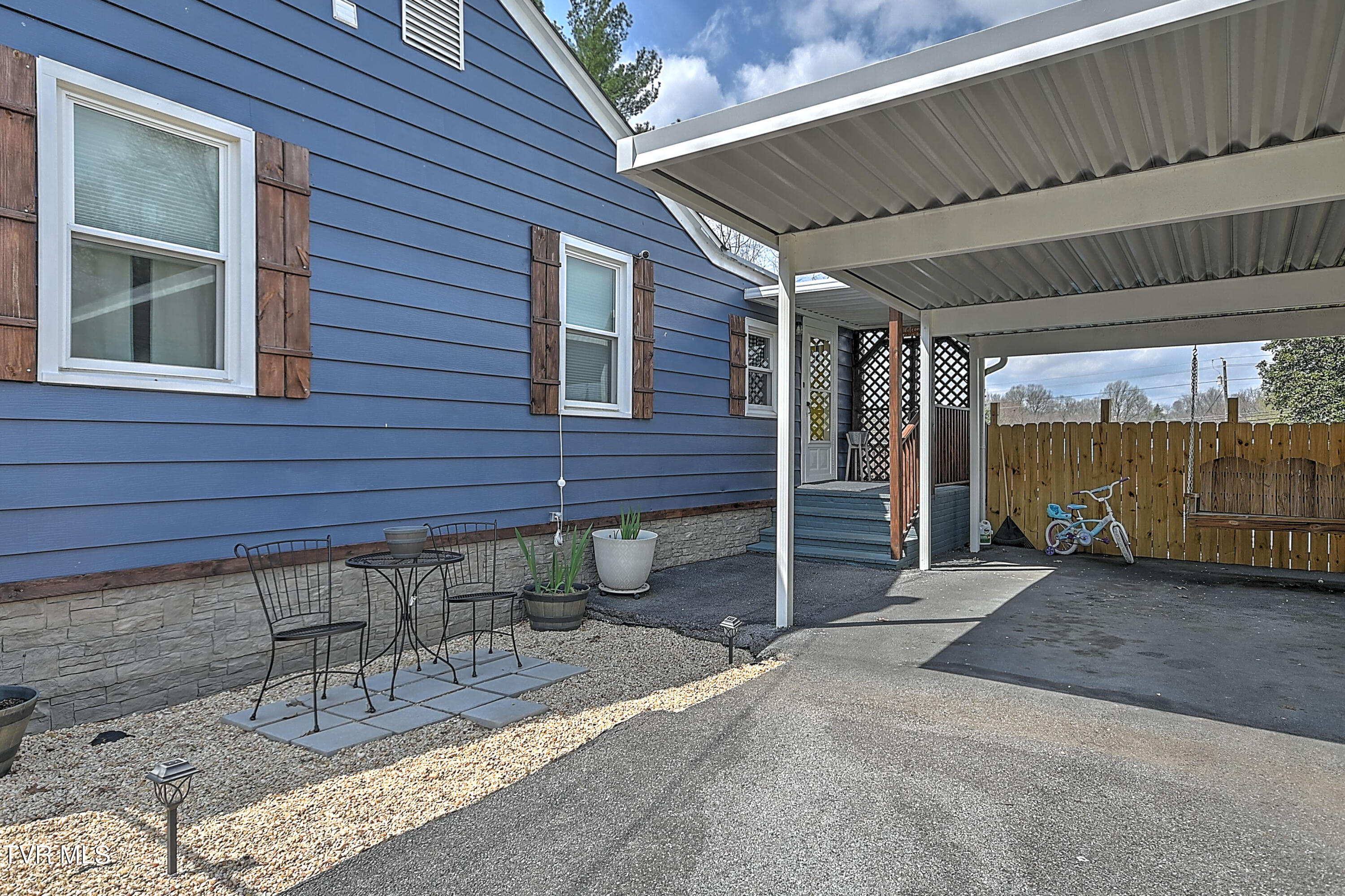 2335 Anderson Street