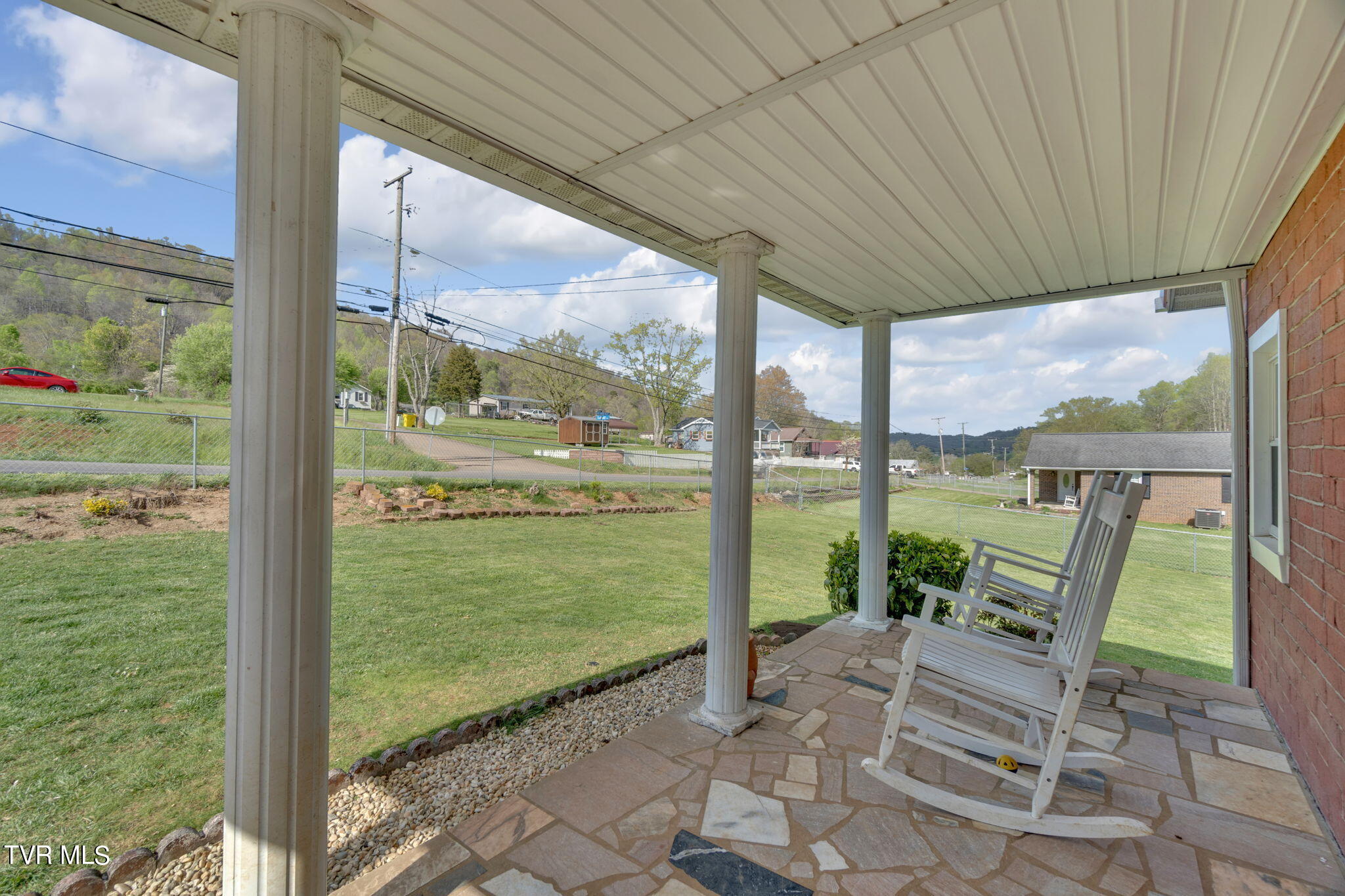 762 East Carters Valley Road