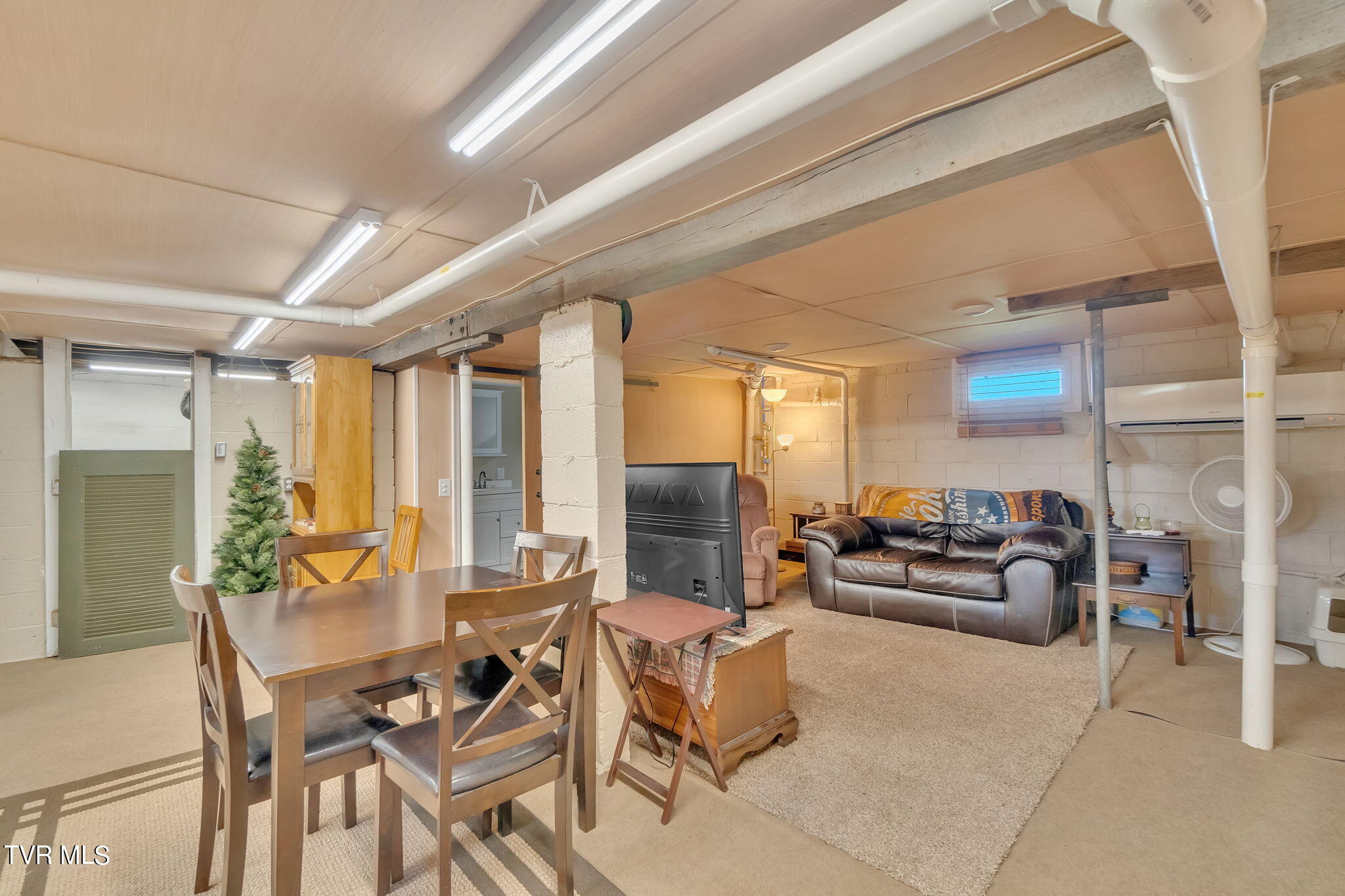 762 East Carters Valley Road