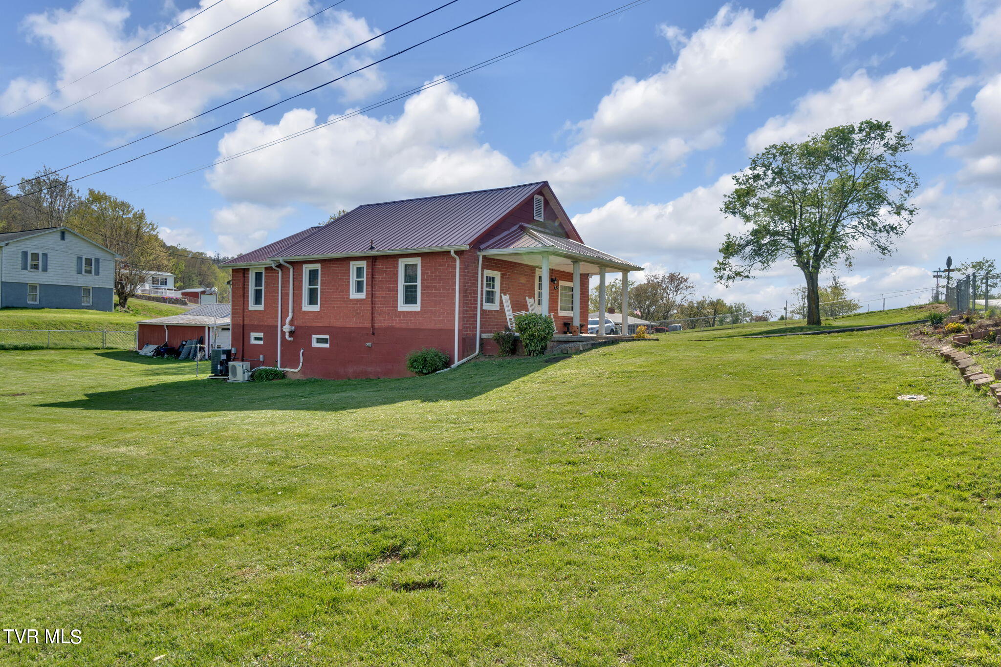 762 East Carters Valley Road