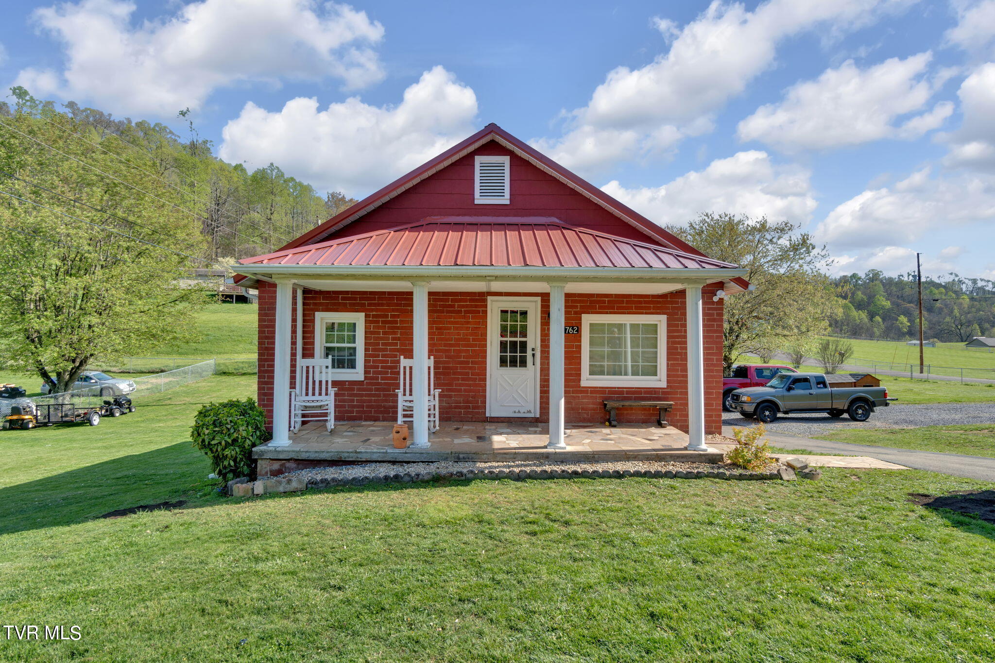 762 East Carters Valley Road