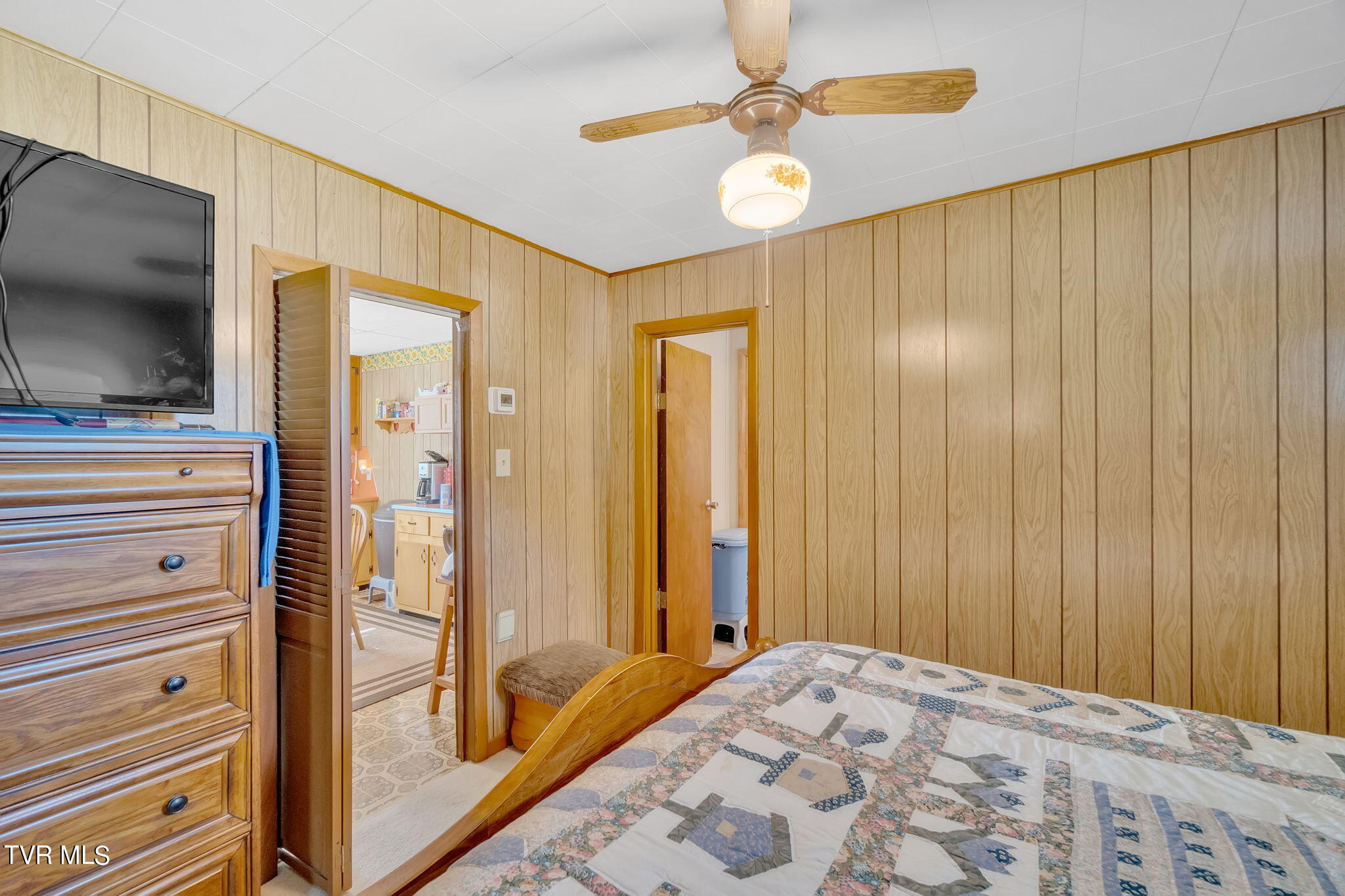 762 East Carters Valley Road
